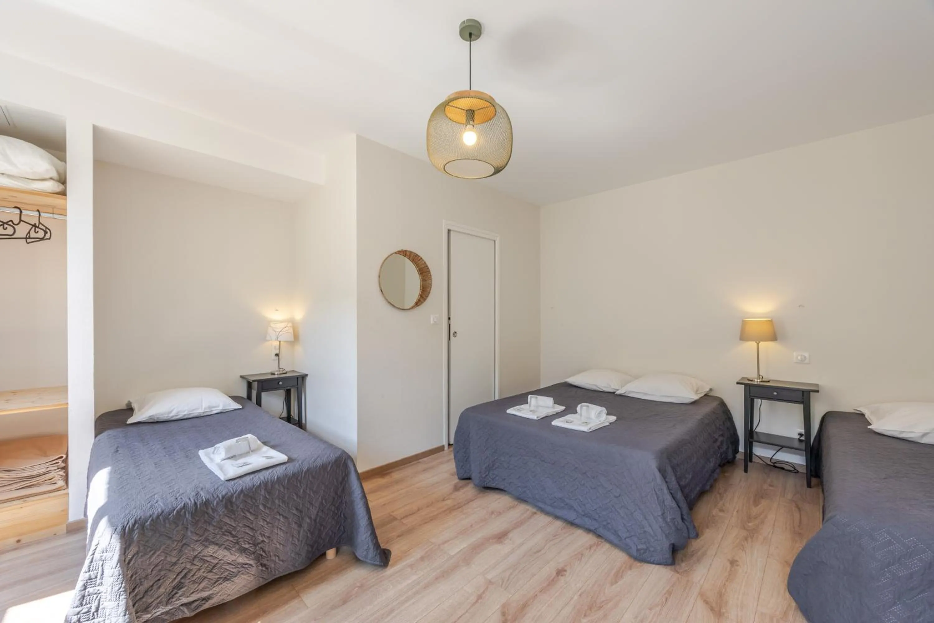 Bed in Hôtel Patricia - Strasbourg Hyper Centre