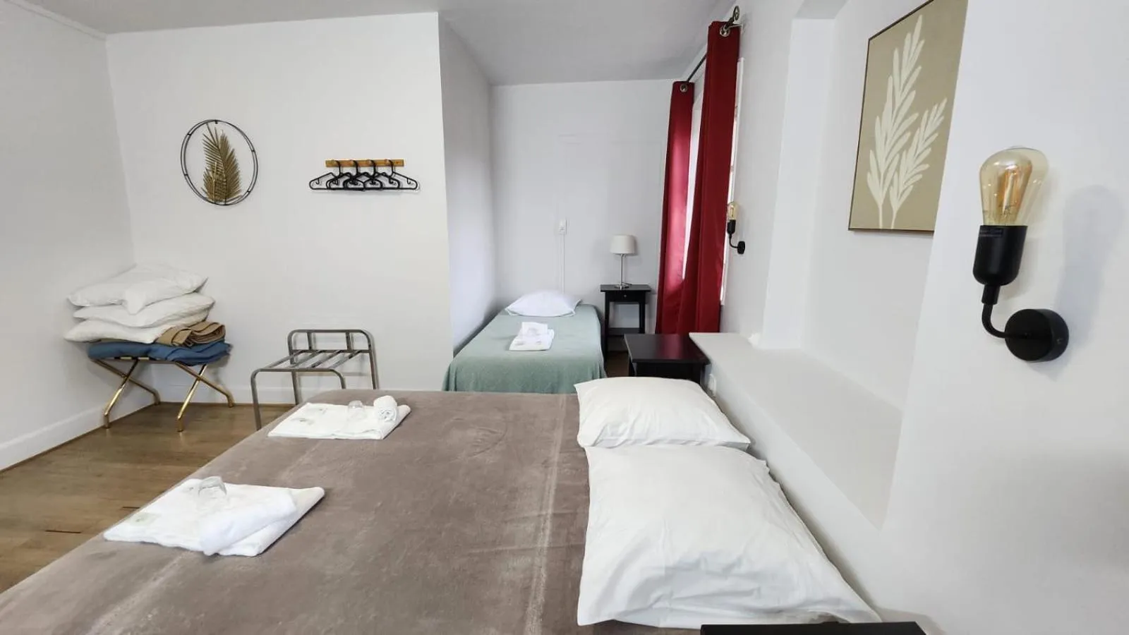 Bed in Hôtel Patricia - Strasbourg Hyper Centre