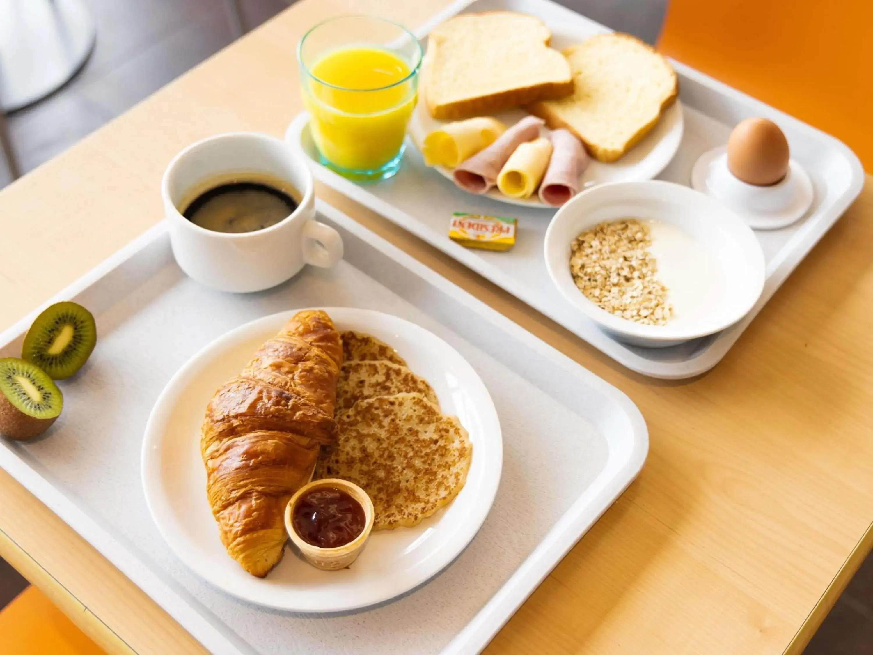 Breakfast in ibis budget Tours Nord Breakfast in ibis budget Tours Nord