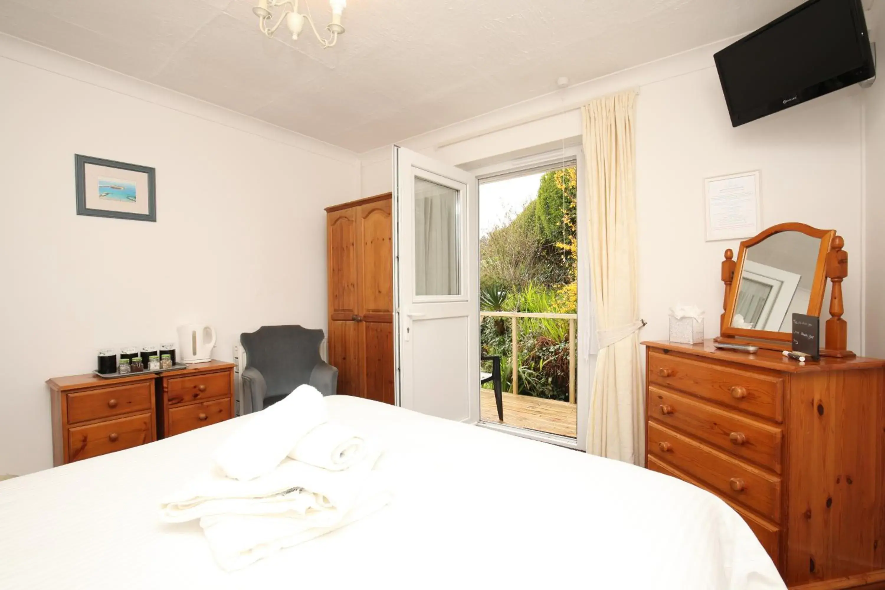 Bedroom, Bed in Driftwood Spars Bedroom, Bed in Driftwood Spars