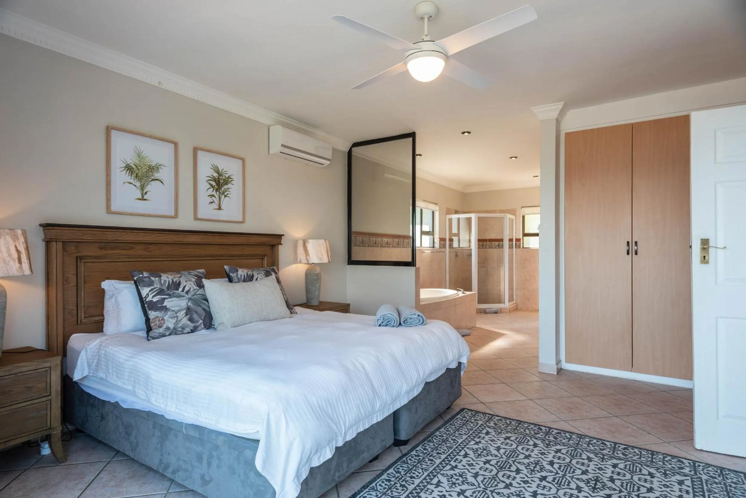 Bed in Shangri-La 6 Bedroom Ballito Beachfront KBW1