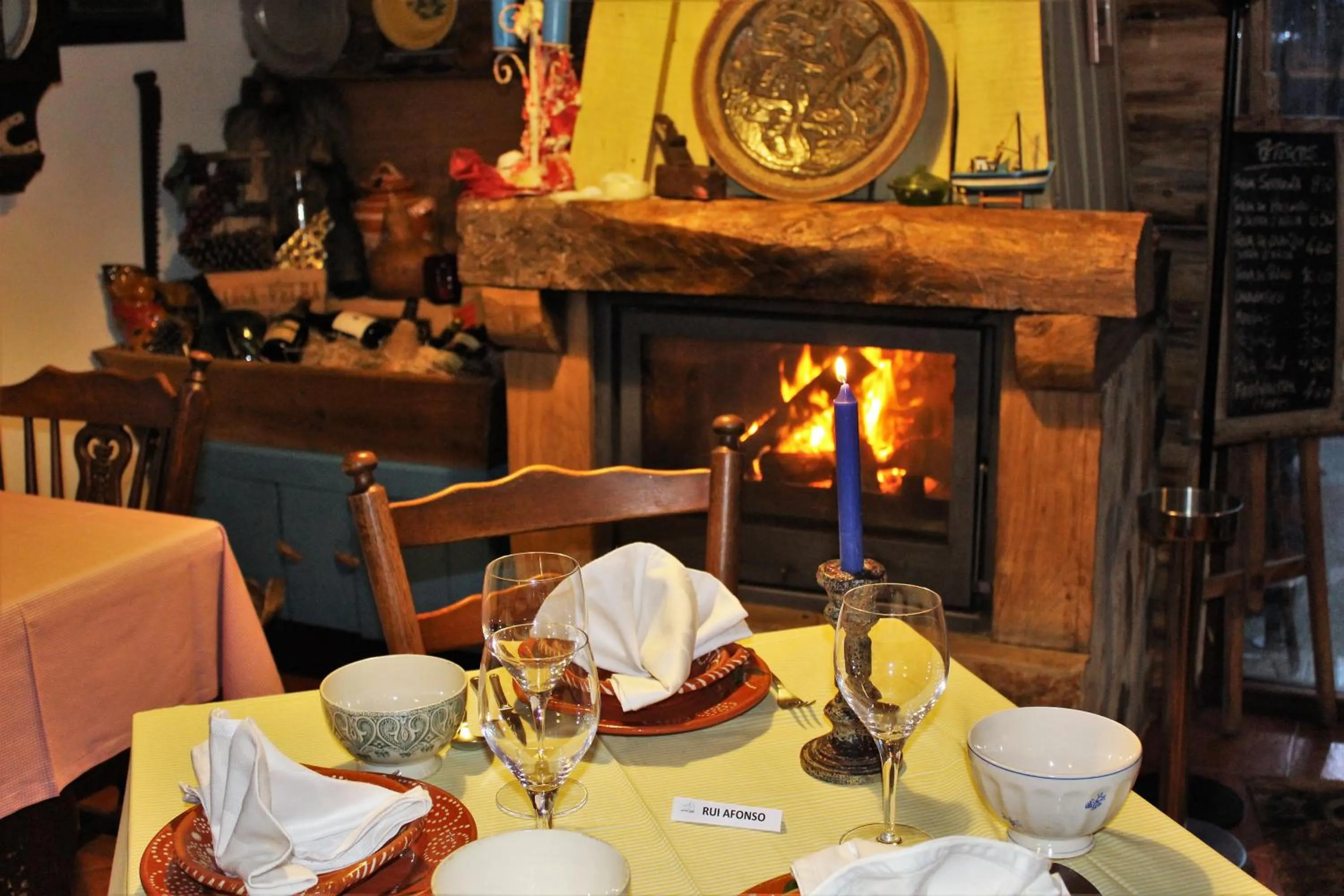 Restaurant/places to eat in Quintinha D`Arga