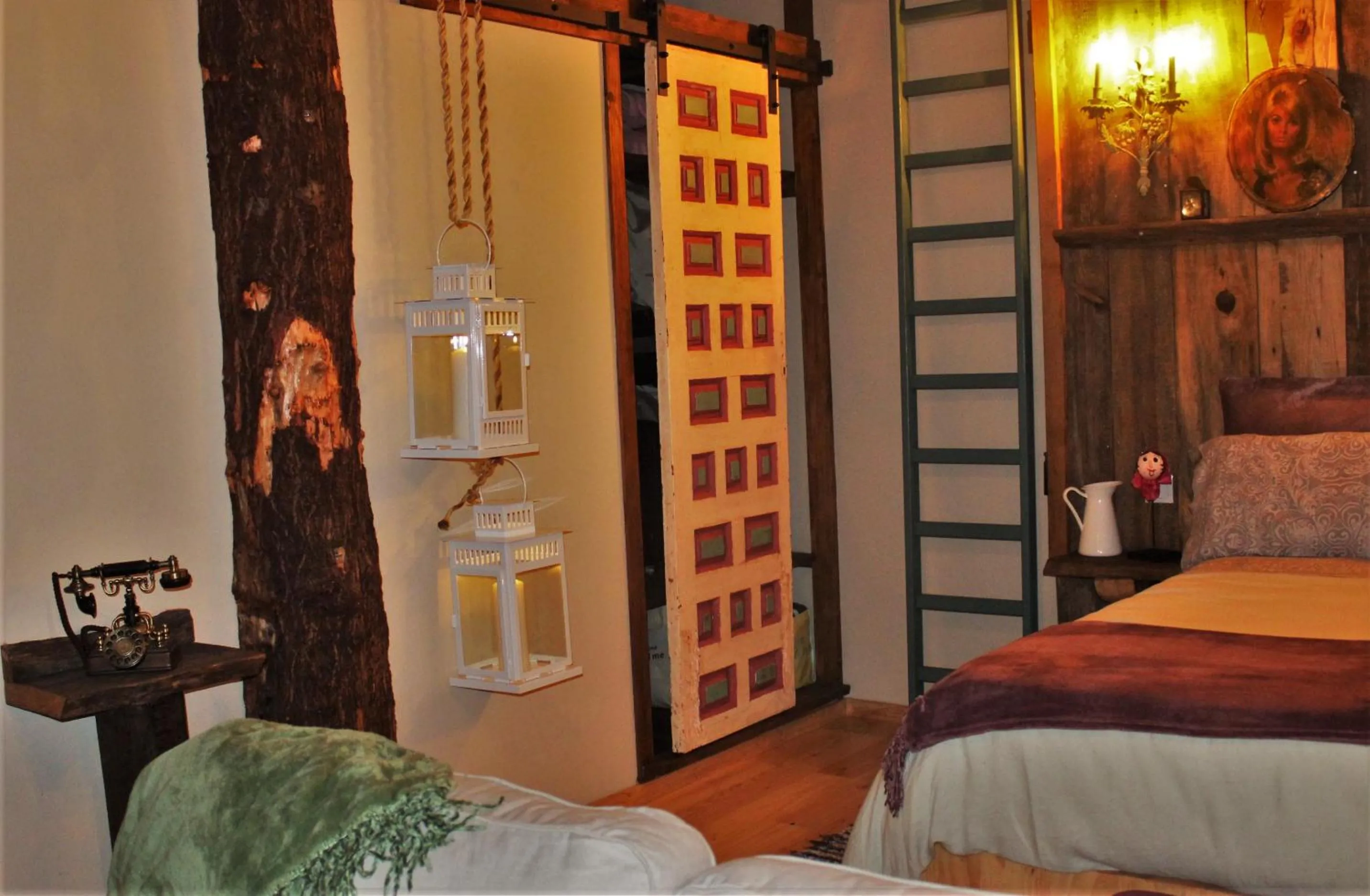 Photo of the whole room, Bed in Quintinha D`Arga