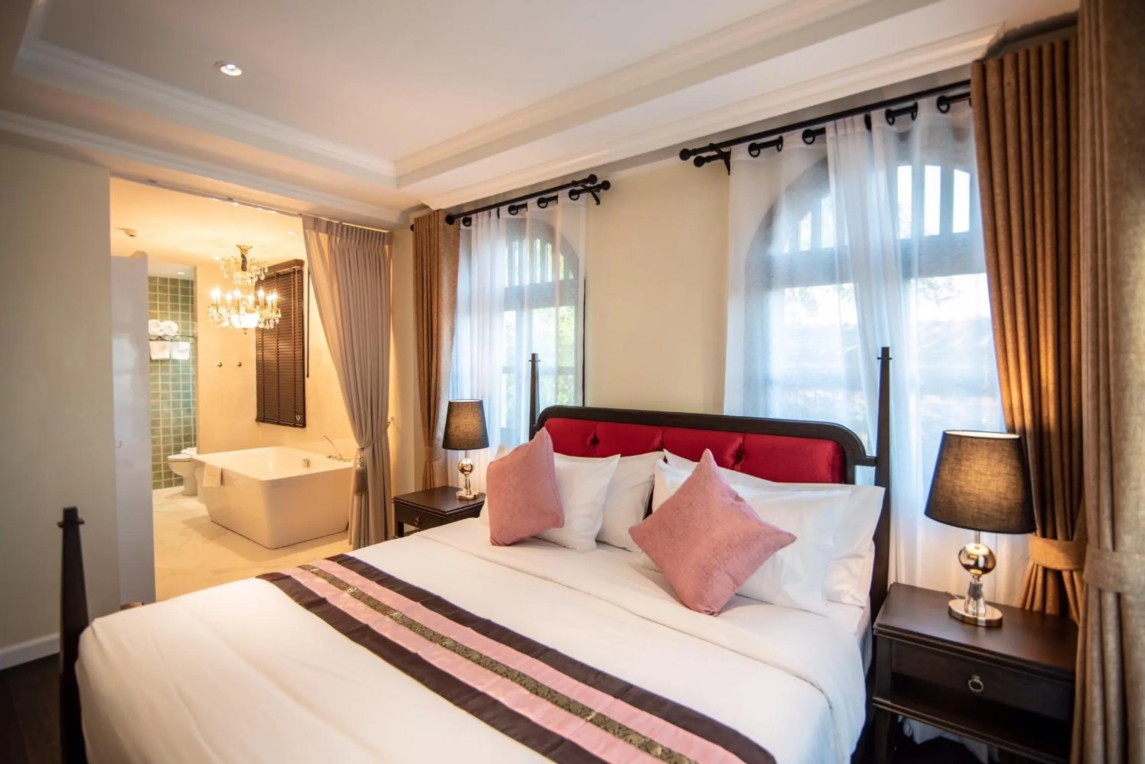 Bed in Nanta Glam CM Hotel & Residences
