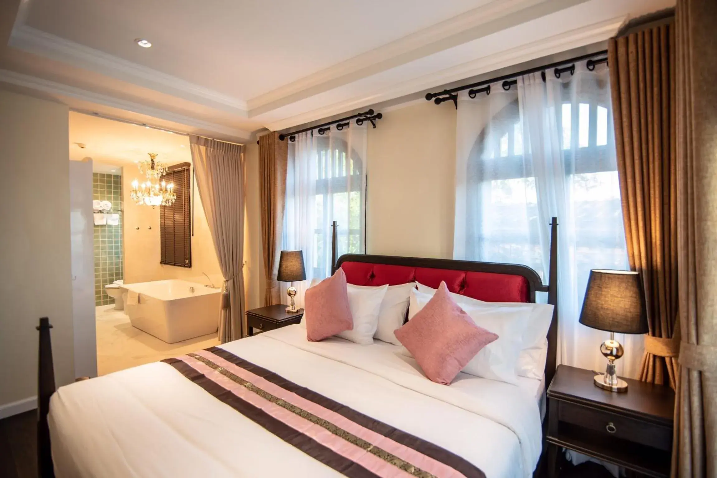 Deluxe Double Room with Bath in Nanta Glam CM Hotel & Residences Deluxe Double Room with Bath in Nanta Glam CM Hotel & Residences