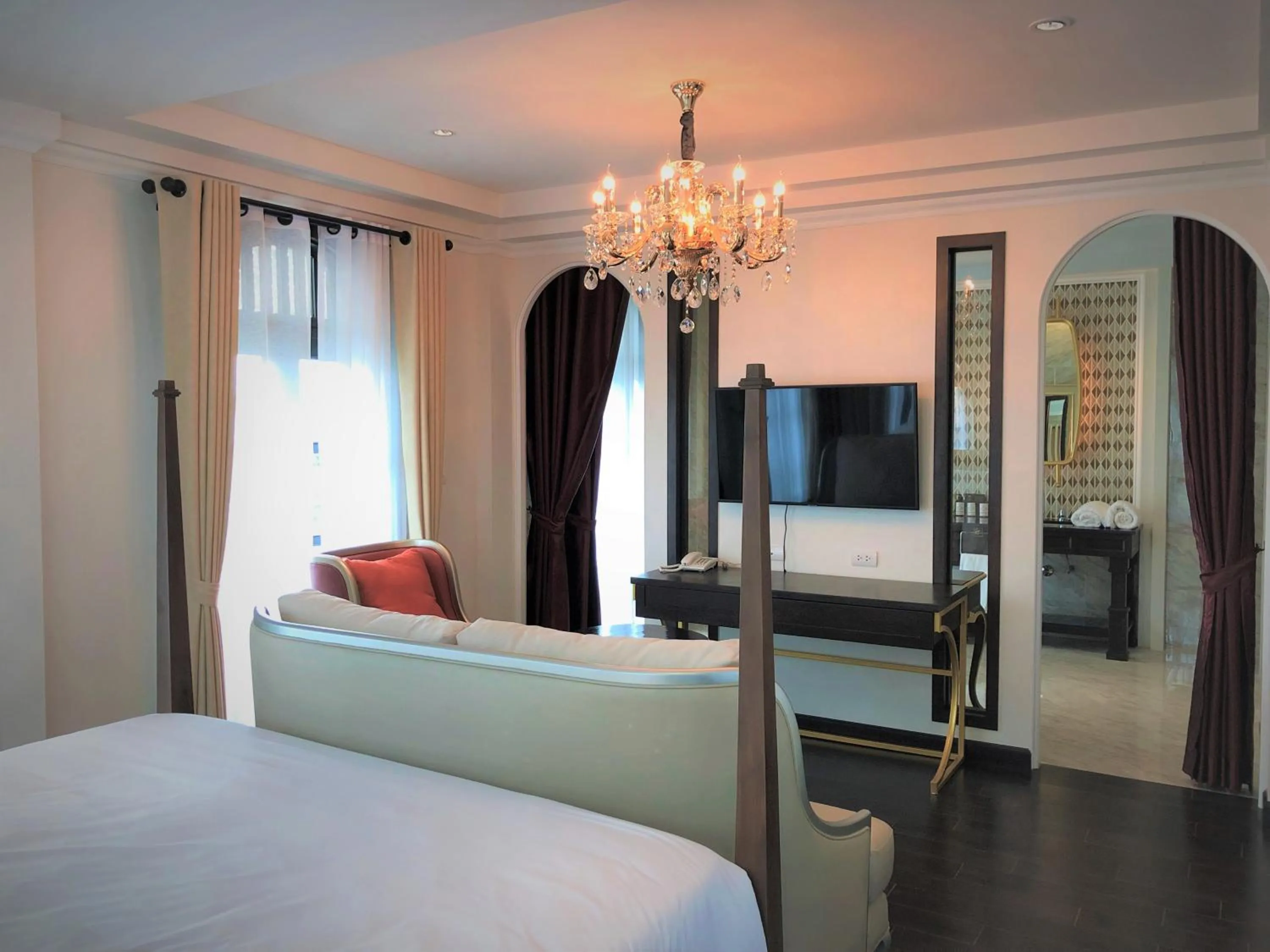 Photo of the whole room, Bed in Nanta Glam CM Hotel & Residences