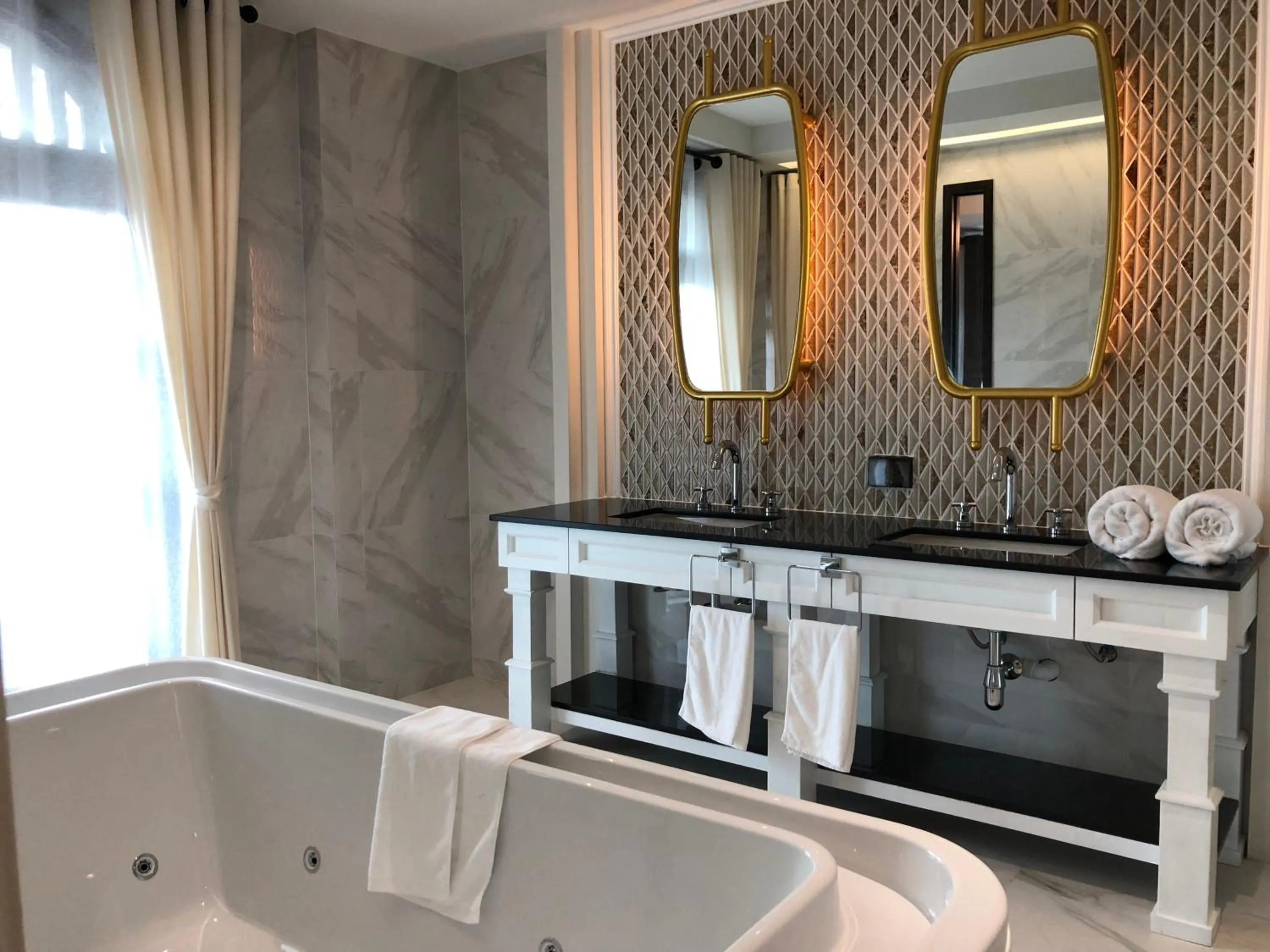 Bathroom in Nanta Glam CM Hotel & Residences