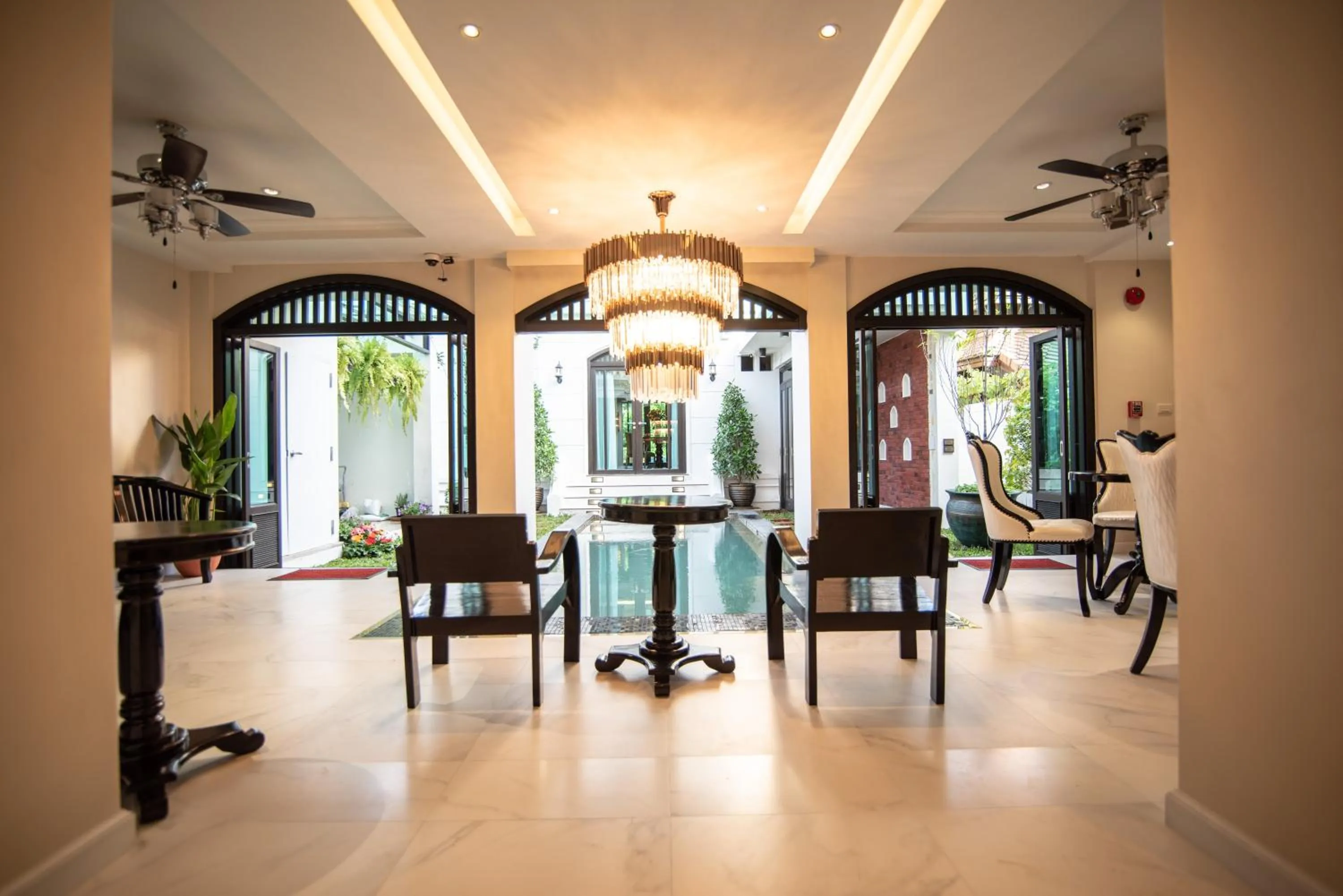 Nanta Glam CM Hotel & Residences