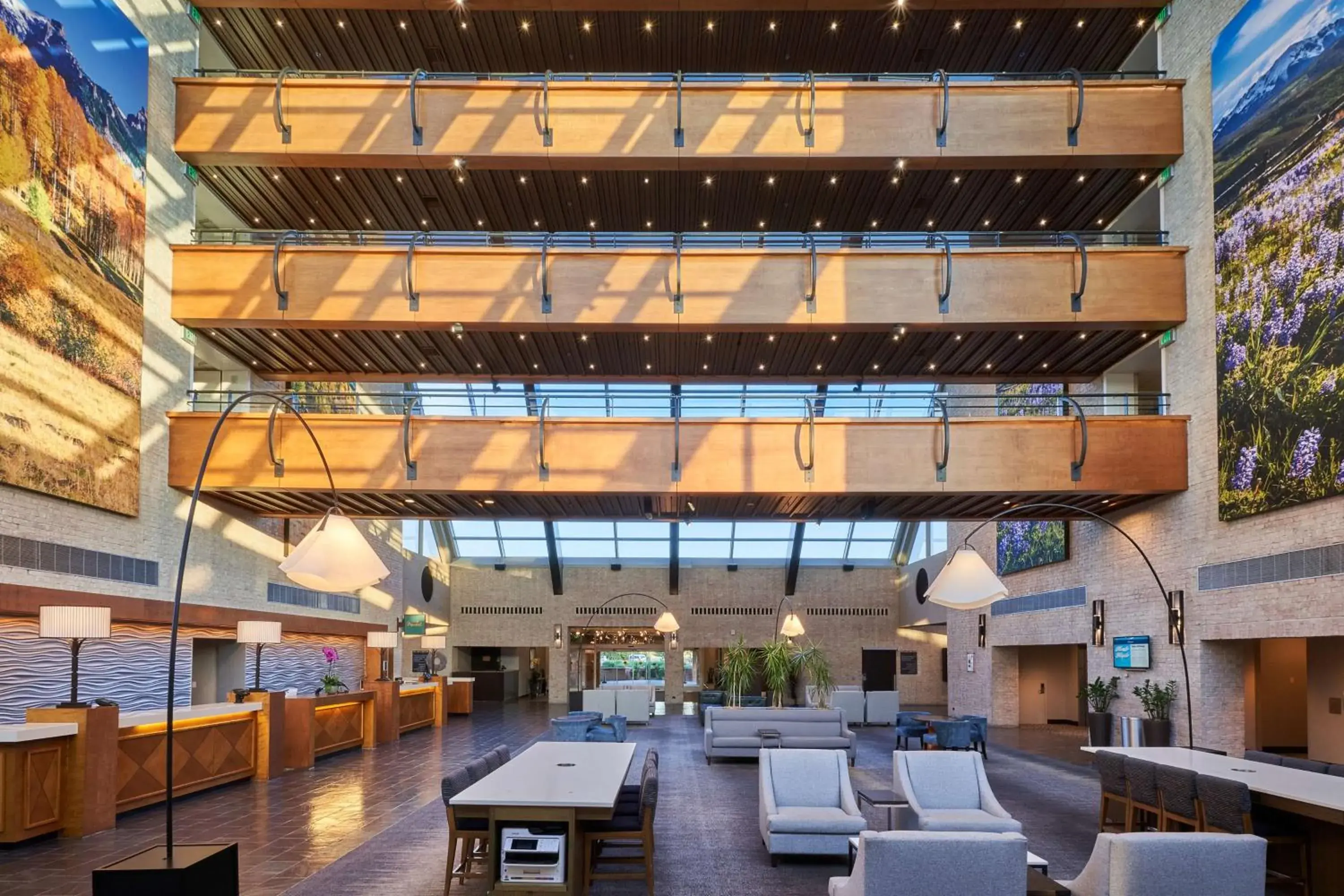 Lobby or reception in The Inverness Denver, a Hilton Golf & Spa Resort Lobby or reception in The Inverness Denver, a Hilton Golf & Spa Resort