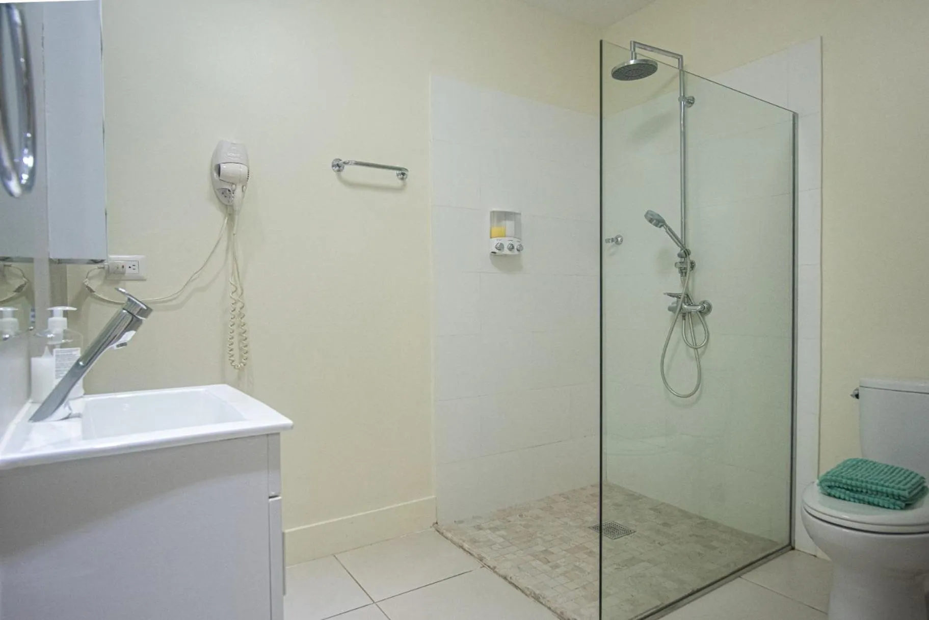 NEW ! Las Islas Condo # 8