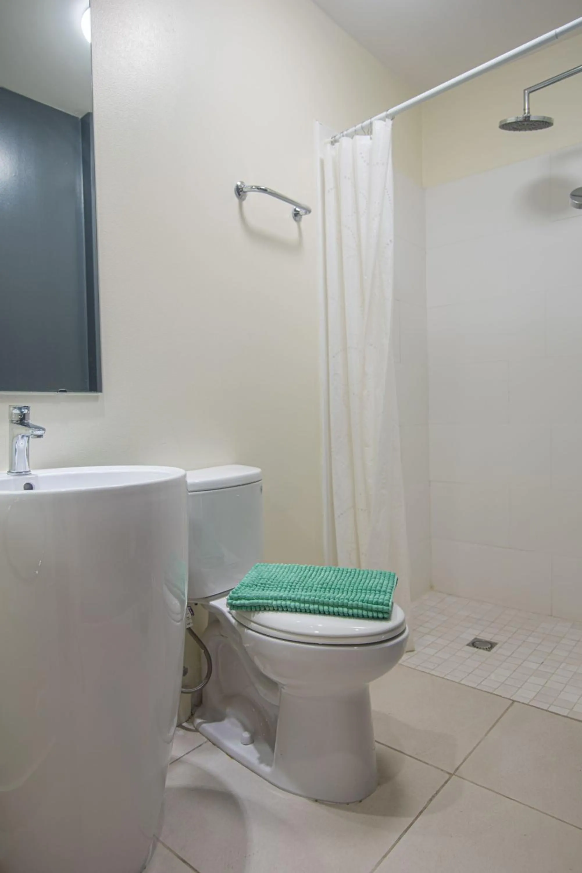 NEW ! Las Islas Condo # 8