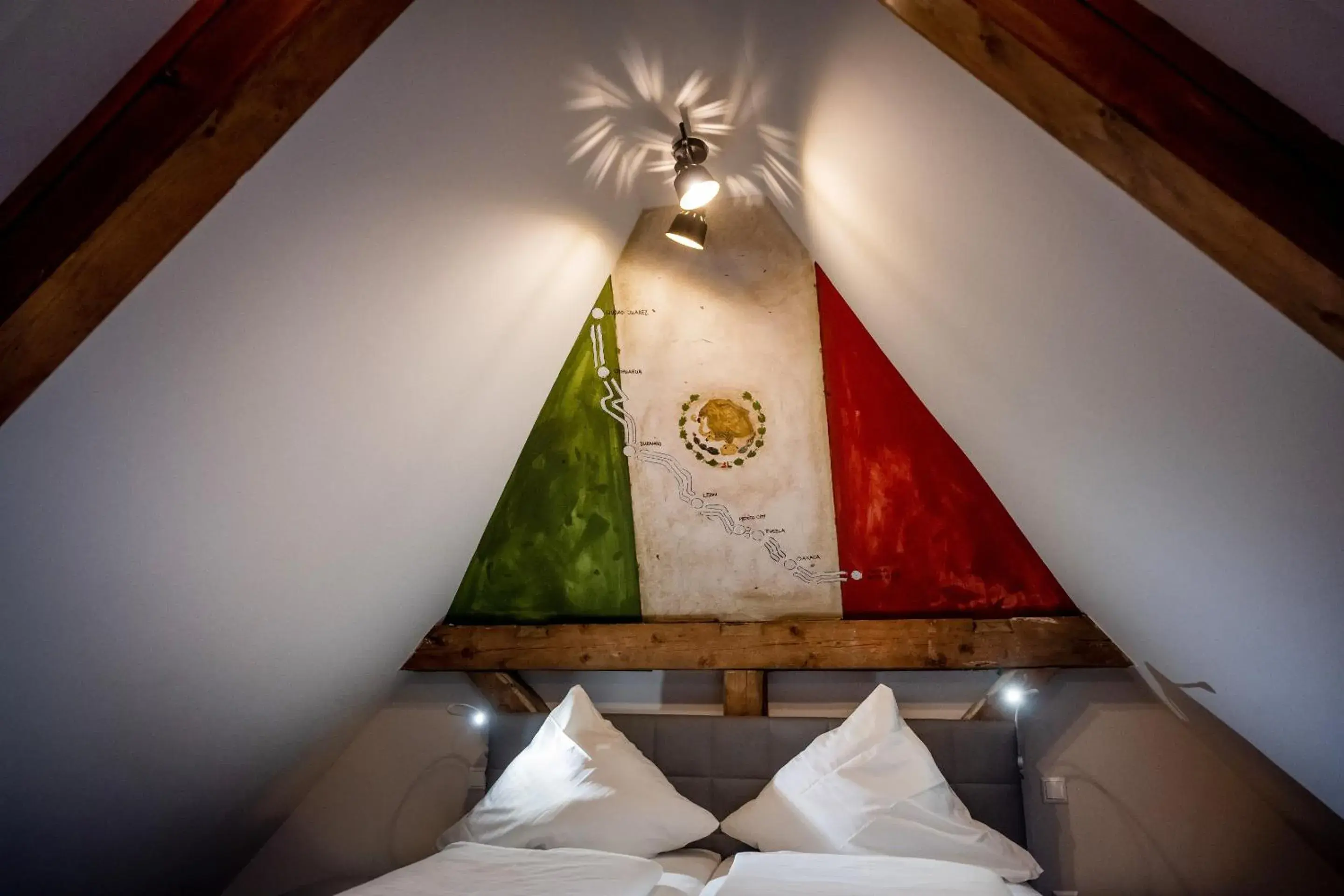 Bedroom, Bed in Motorworld Inn Bedroom, Bed in Motorworld Inn