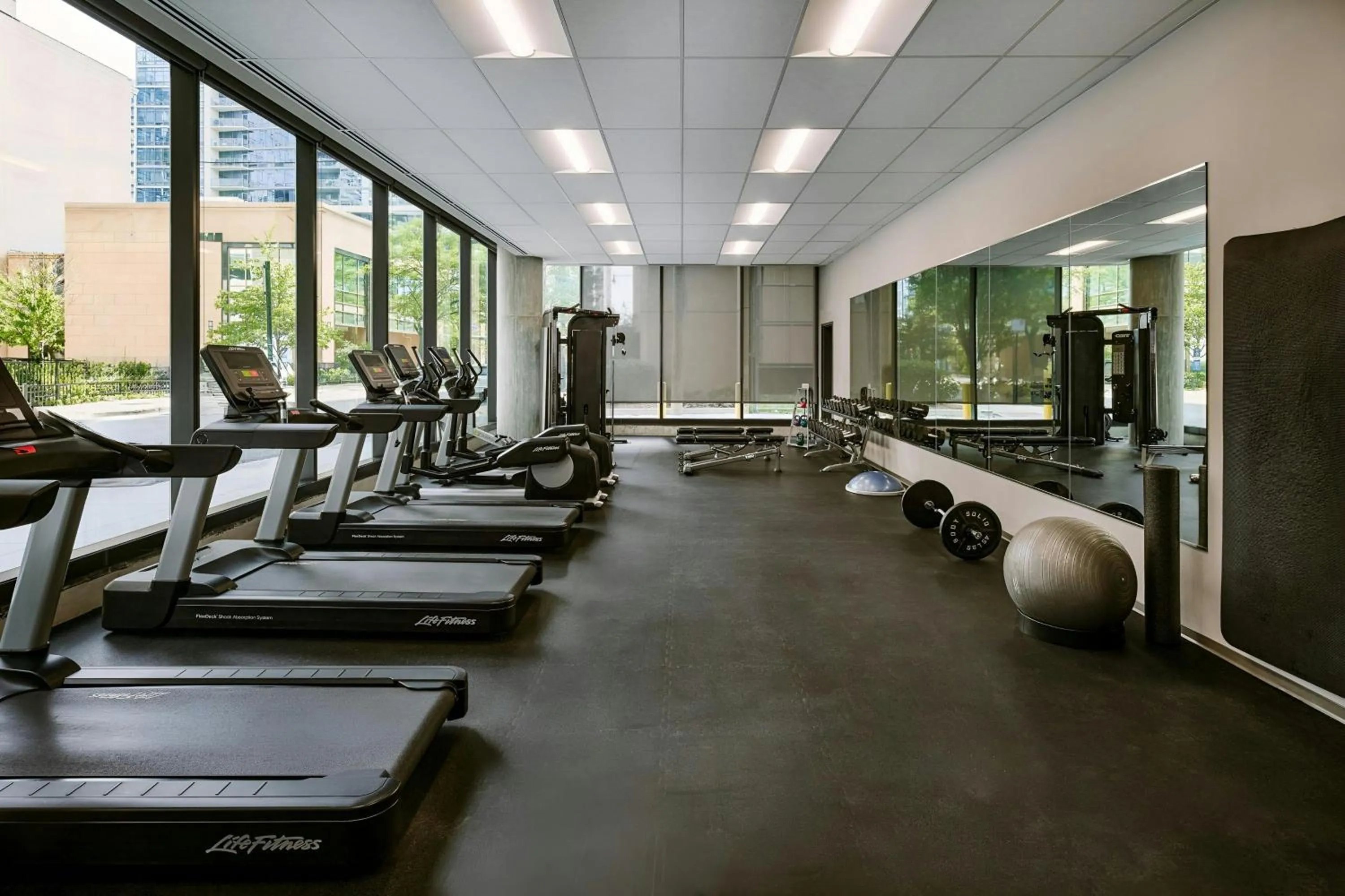 Fitness centre/facilities in Sonder by Marriott Bonvoy South Wabash Apartments South Loop
