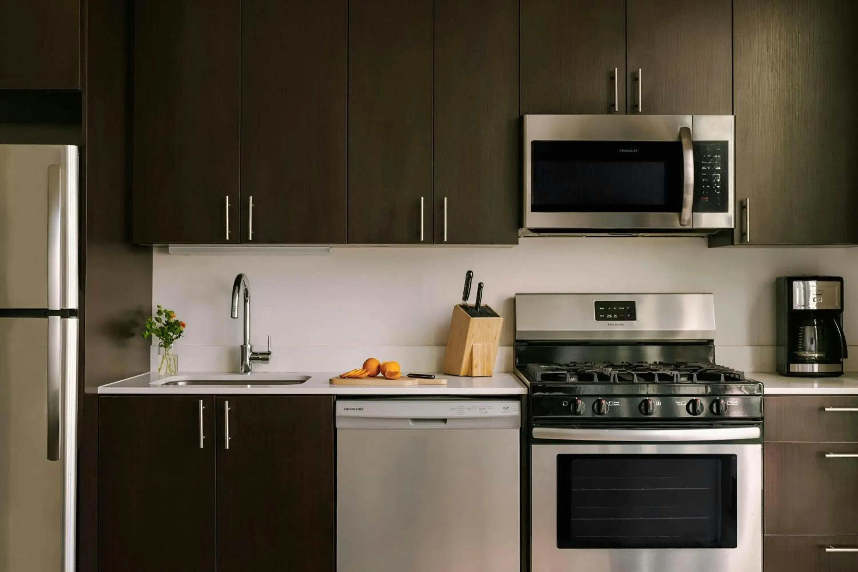 One-Bedroom Superior Apartment with Queen and Sofa Bed in Sonder by Marriott Bonvoy South Wabash Apartments South Loop One-Bedroom Superior Apartment with Queen and Sofa Bed in Sonder by Marriott Bonvoy South Wabash Apartments South Loop