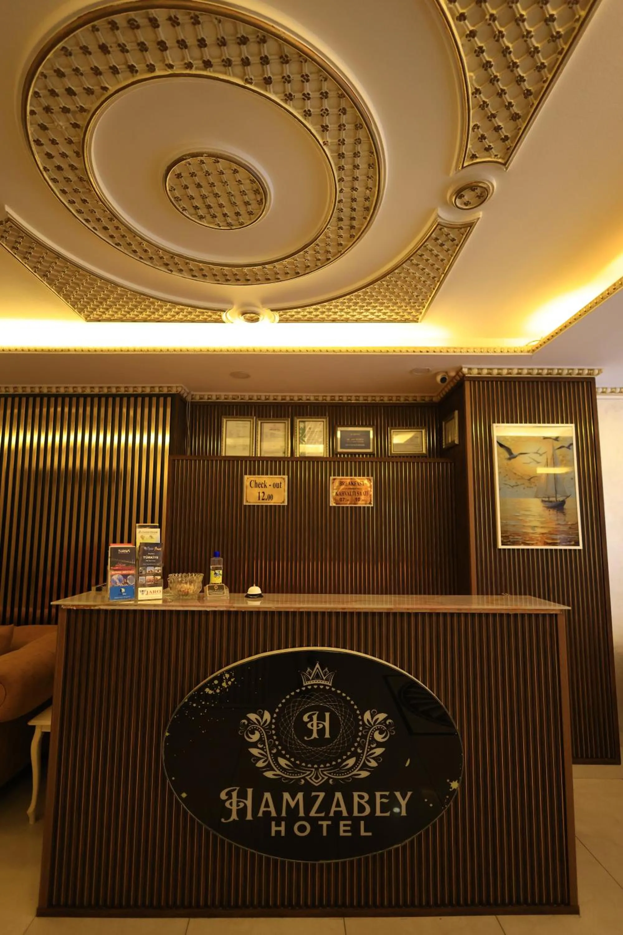 Lobby or reception in HamzaBey Hotel