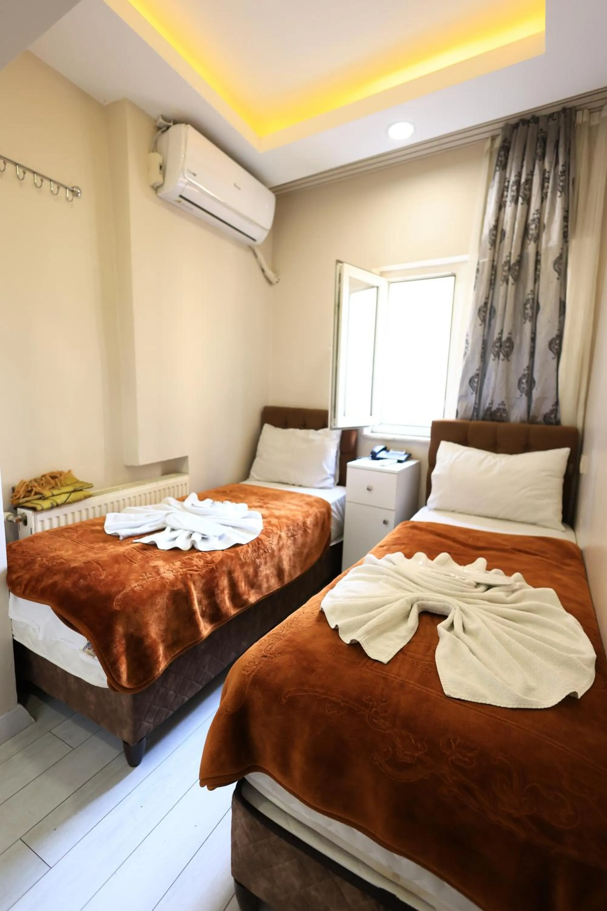 Photo of the whole room in HamzaBey Hotel