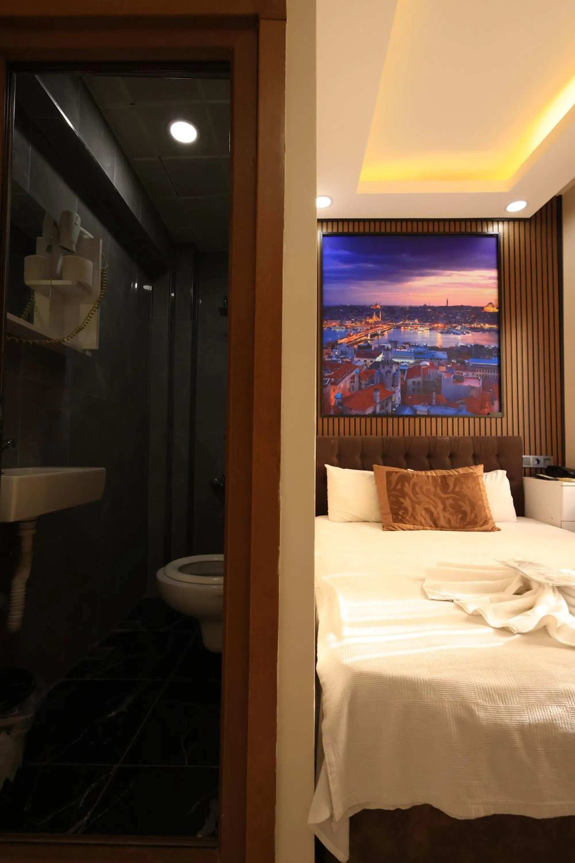 Photo of the whole room in HamzaBey Hotel