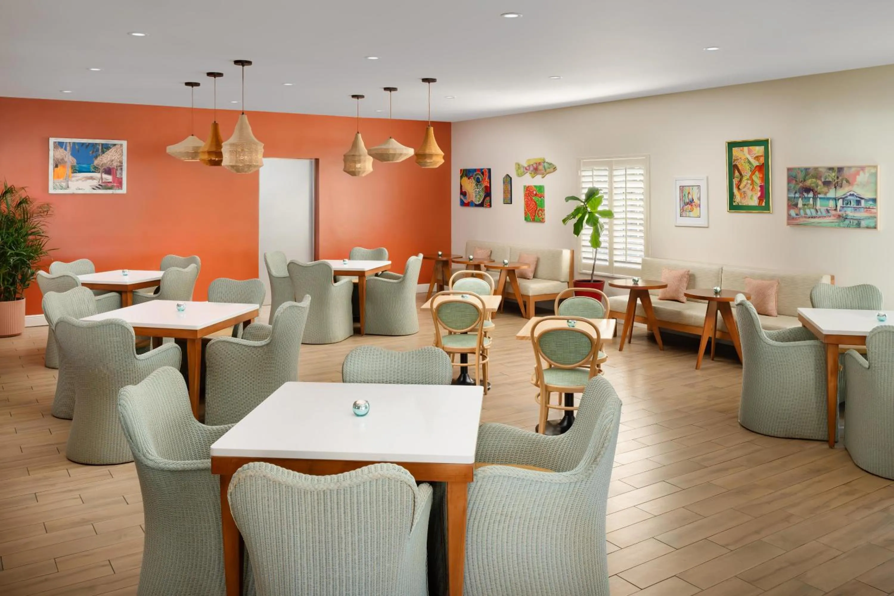 Restaurant/places to eat in Inn of Naples, Tapestry Collection by Hilton