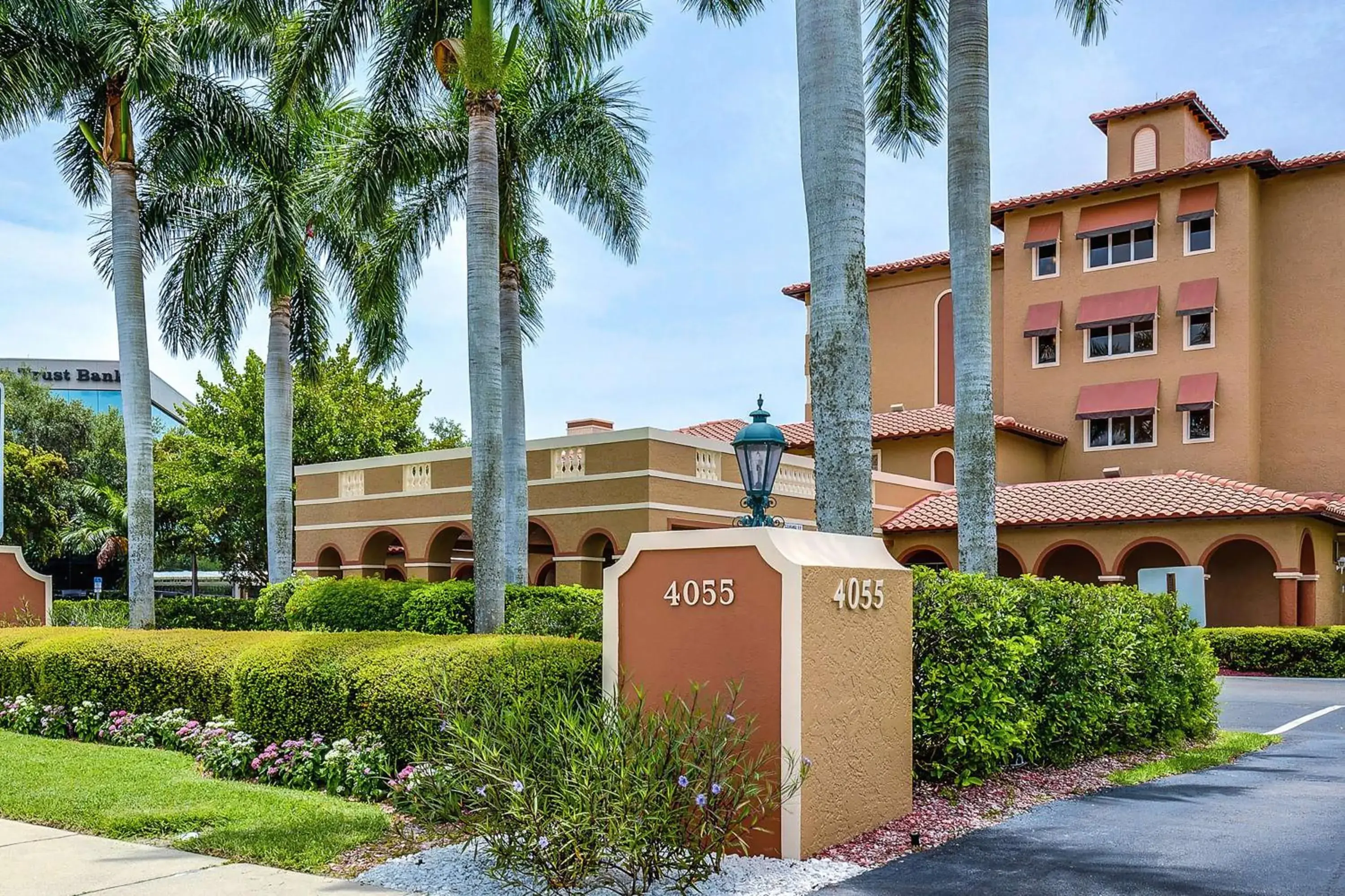 Property building in Inn of Naples, Tapestry Collection by Hilton Property building in Inn of Naples, Tapestry Collection by Hilton