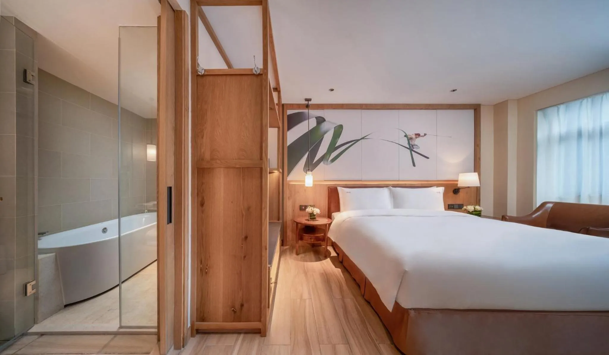 Photo of the whole room, Bed in Holiday Inn Jilin Beidahu by IHG