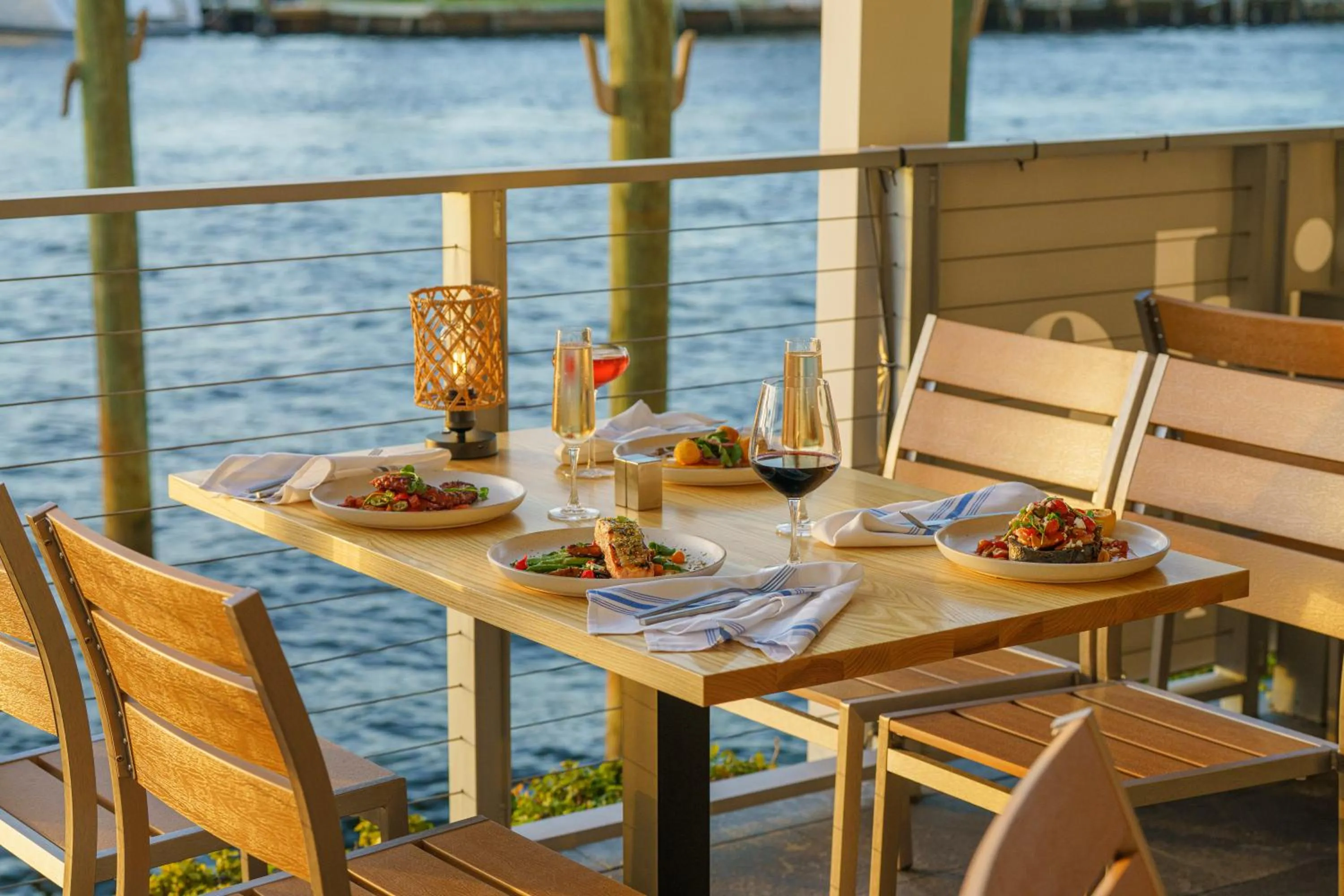 Restaurant/places to eat in Residence Inn by Marriott Fort Lauderdale Intracoastal