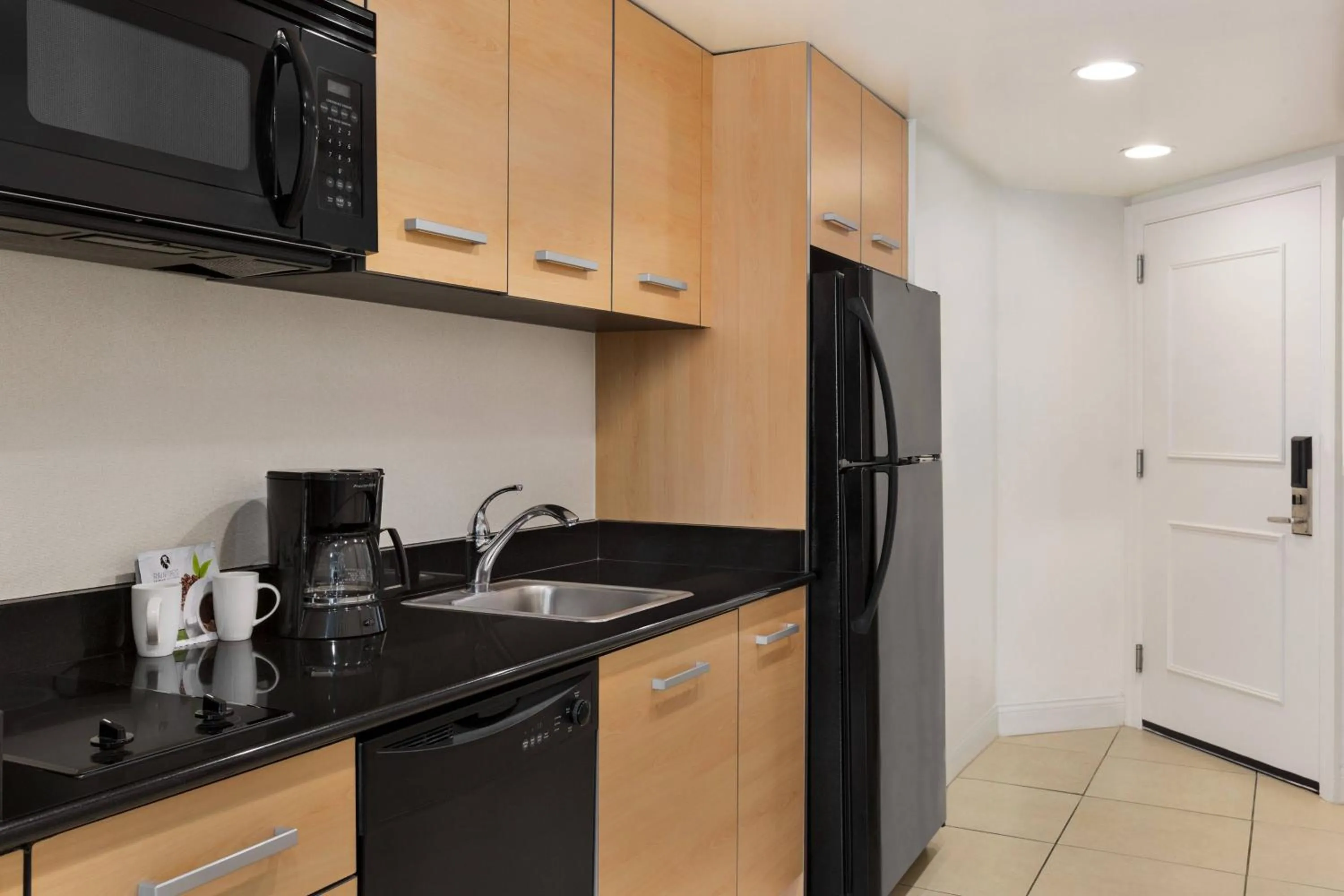 Kitchen or kitchenette in Residence Inn by Marriott Fort Lauderdale Intracoastal