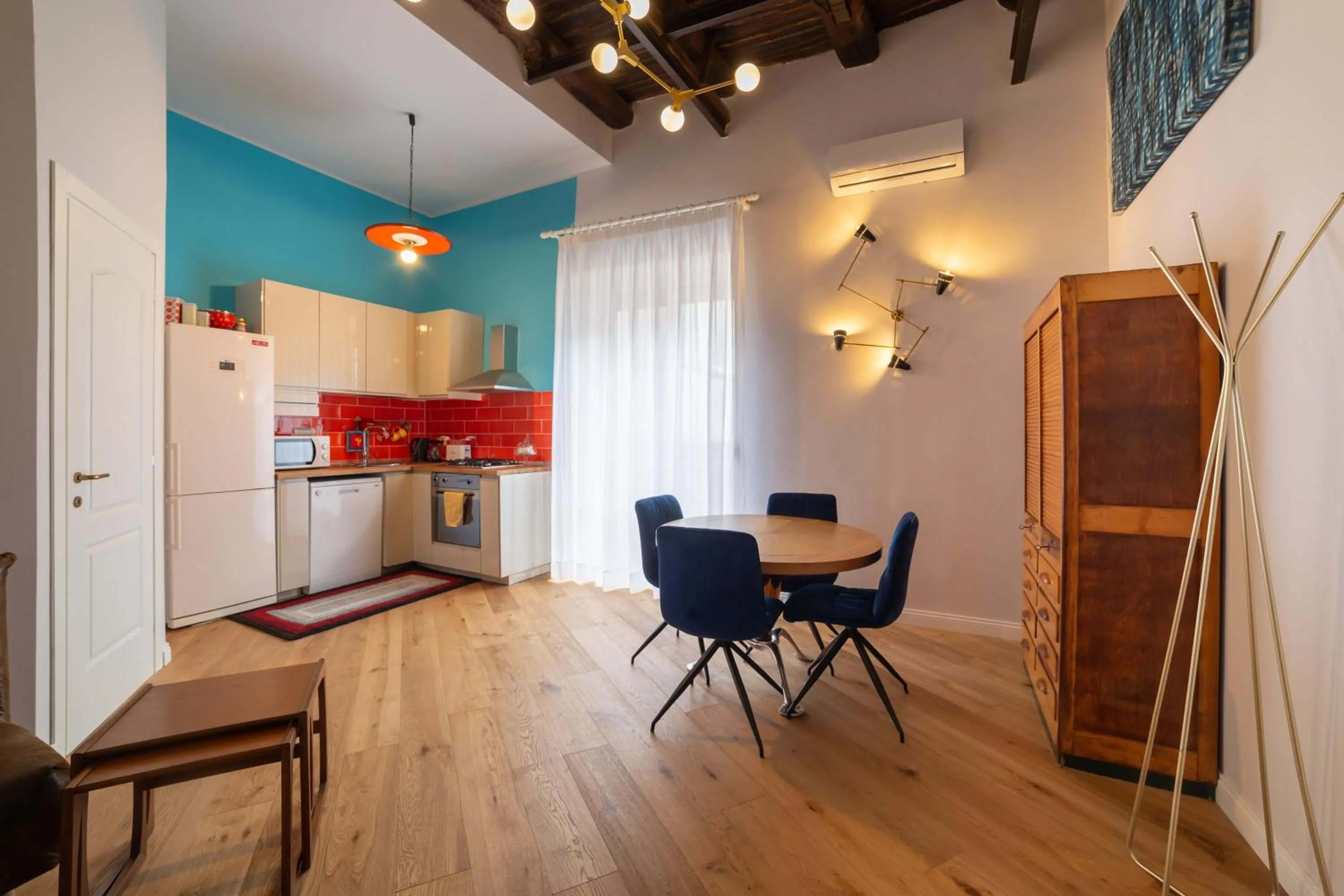 One-Bedroom Apartment in Design Apartment Next Sorbillo on Tribunali St By HouseinNaples