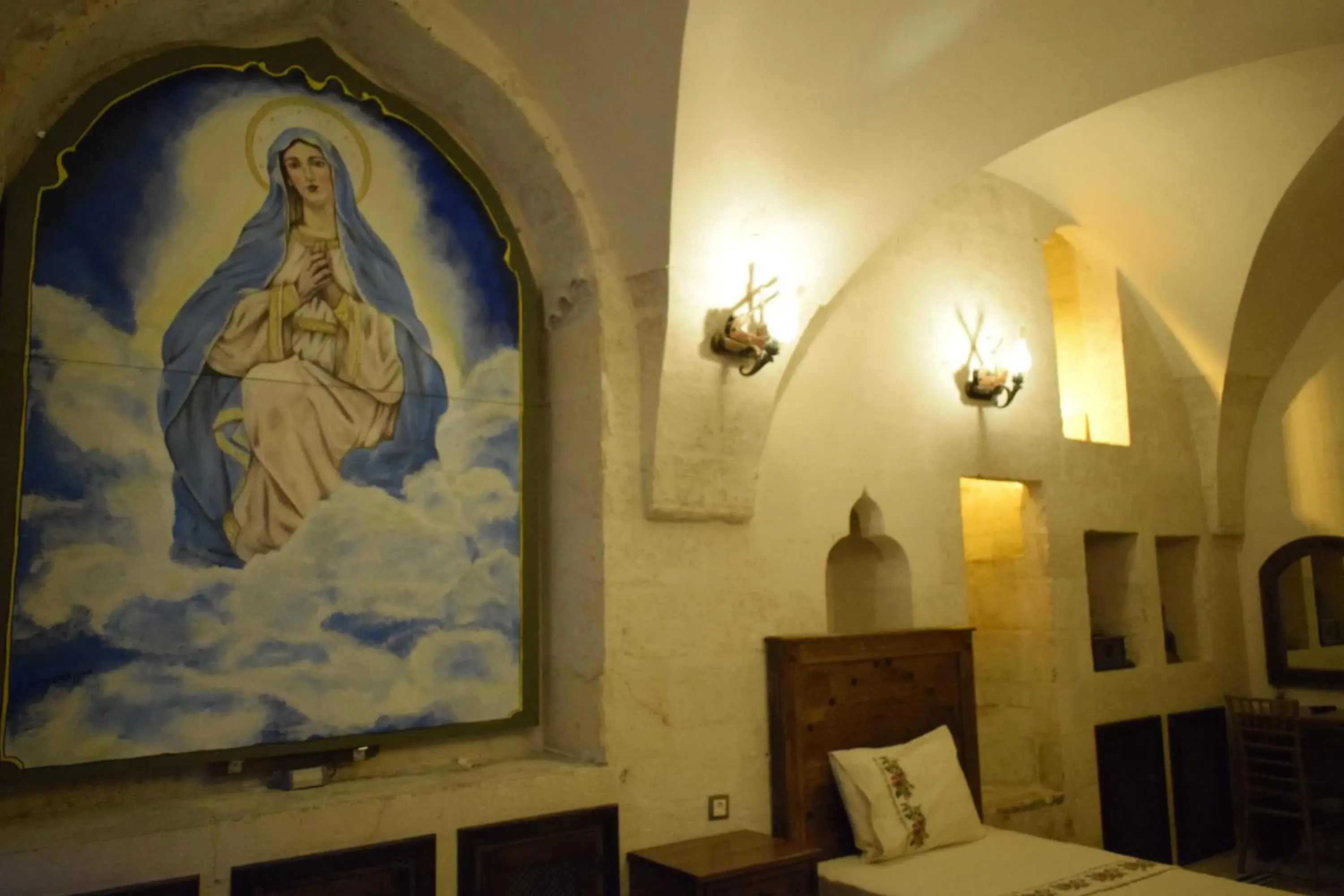Triple Room in nahrin hote & art Triple Room in nahrin hote & art