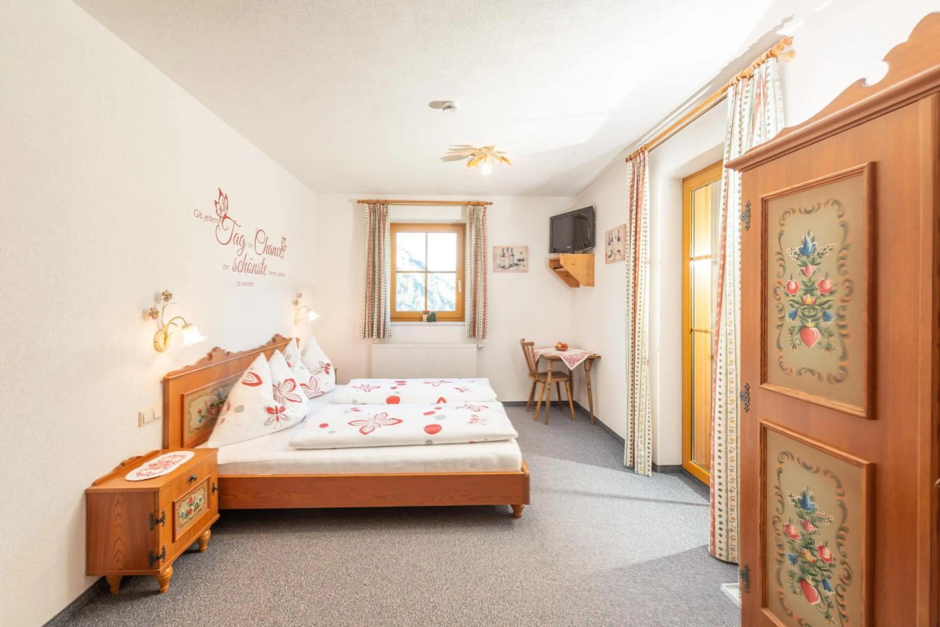 Photo of the whole room, Bed in Mittergruberhof