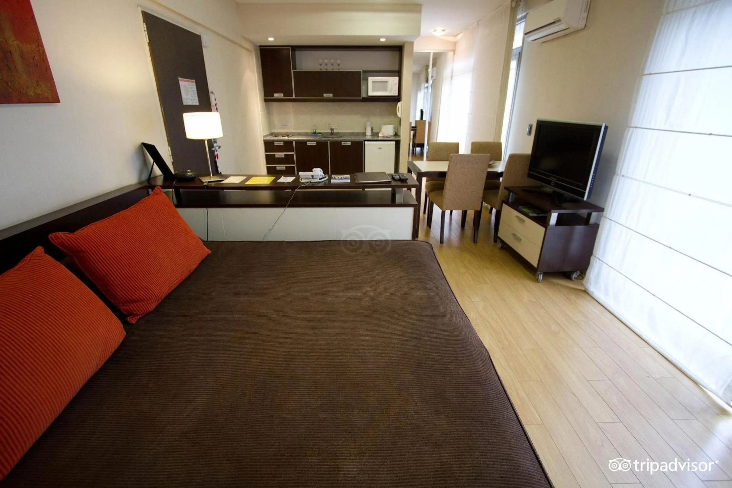 TV and multimedia in Ayres Apartments Recoleta - Uriburu 1756