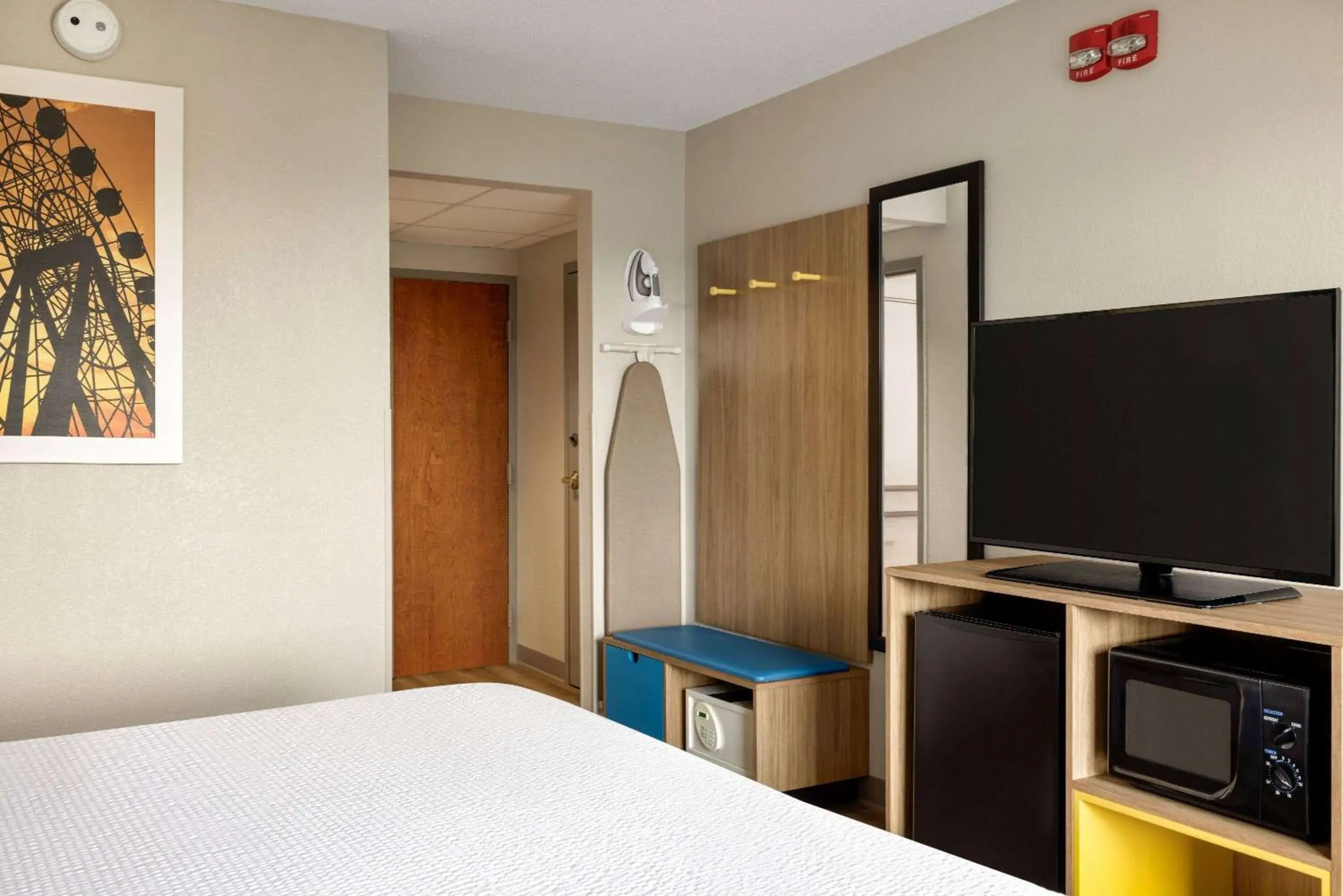 Photo of the whole room, Bed in Days Inn by Wyndham Hershey Photo of the whole room, Bed in Days Inn by Wyndham Hershey