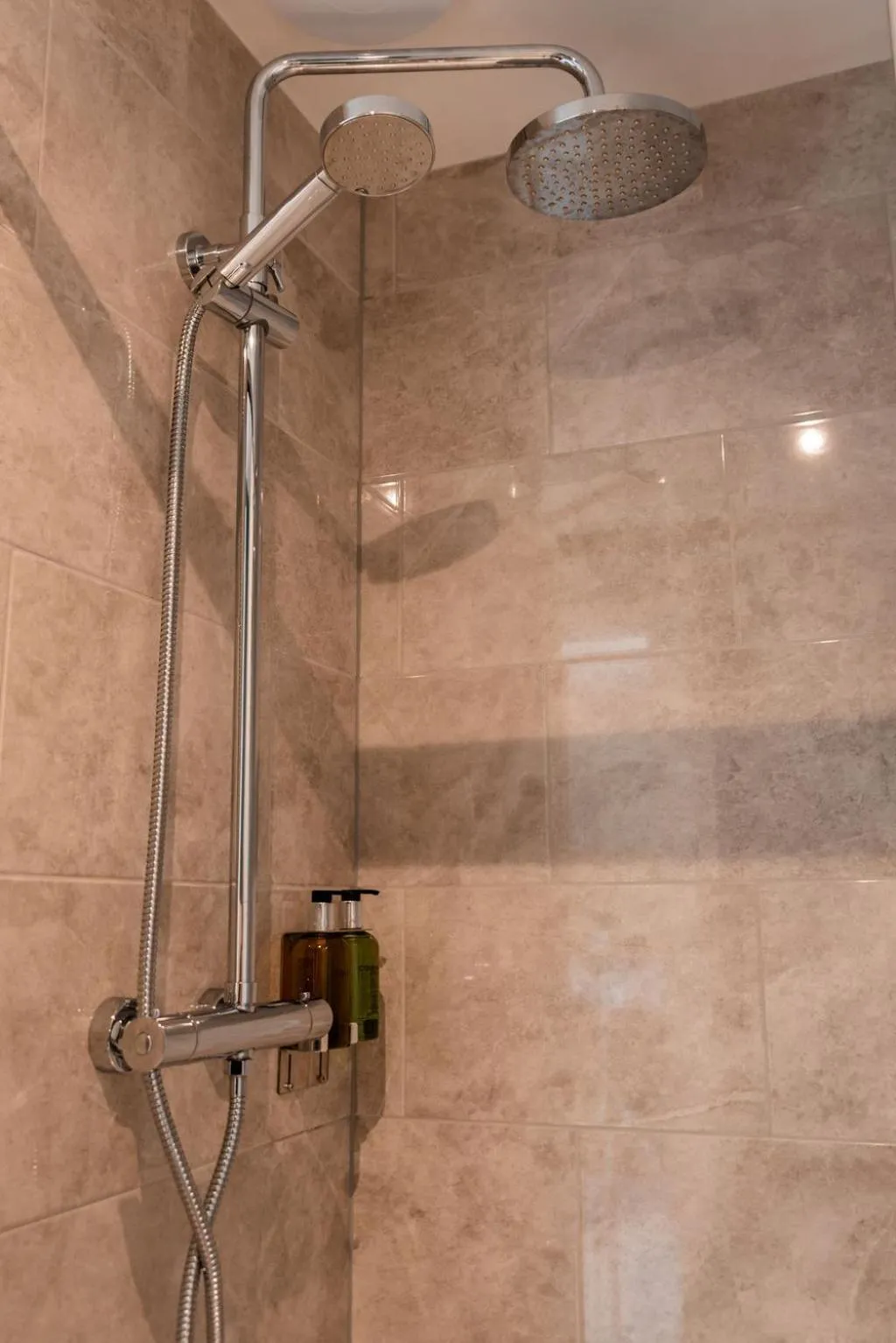 Shower in The Inn on the Moor Hotel