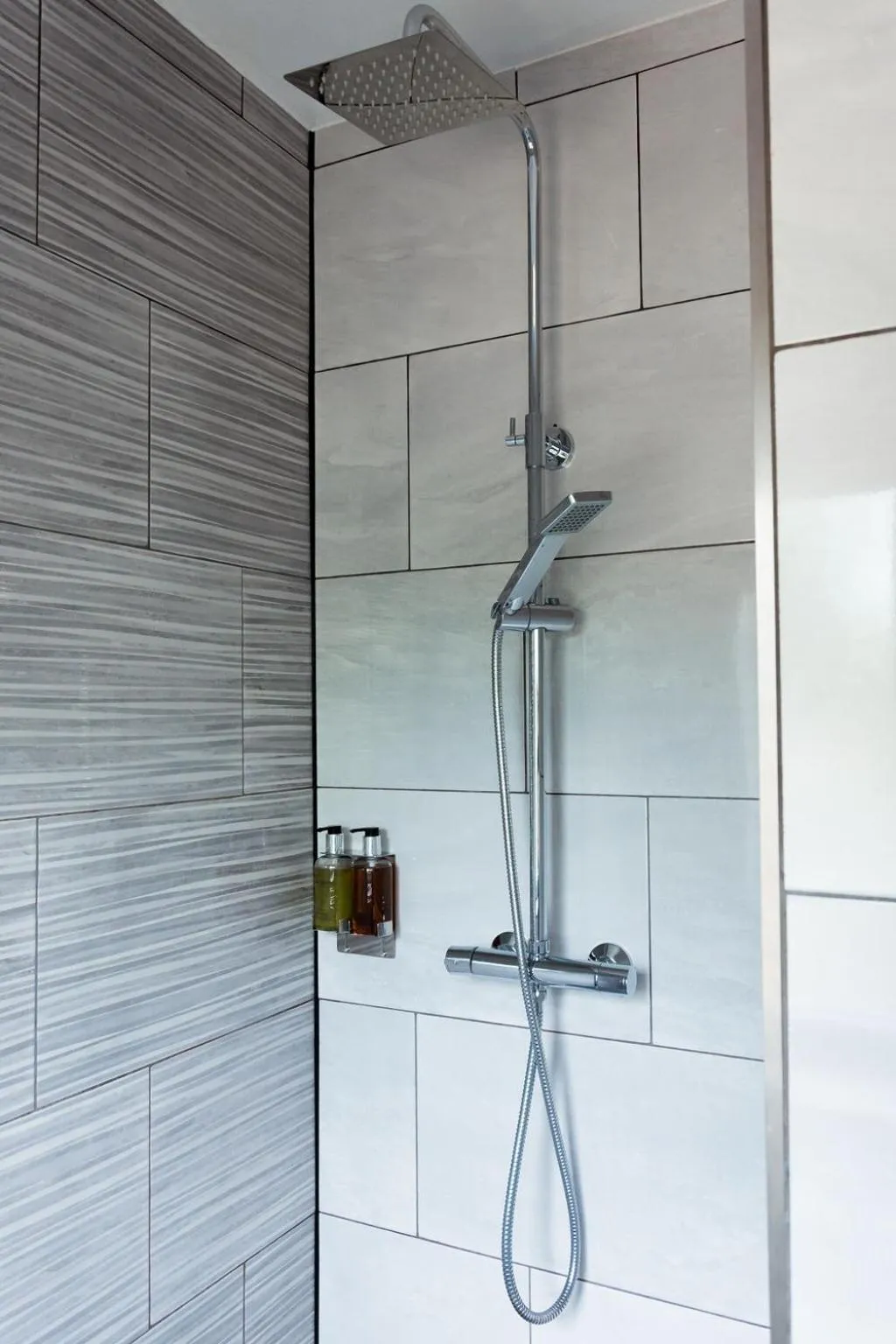 Shower in The Inn on the Moor Hotel