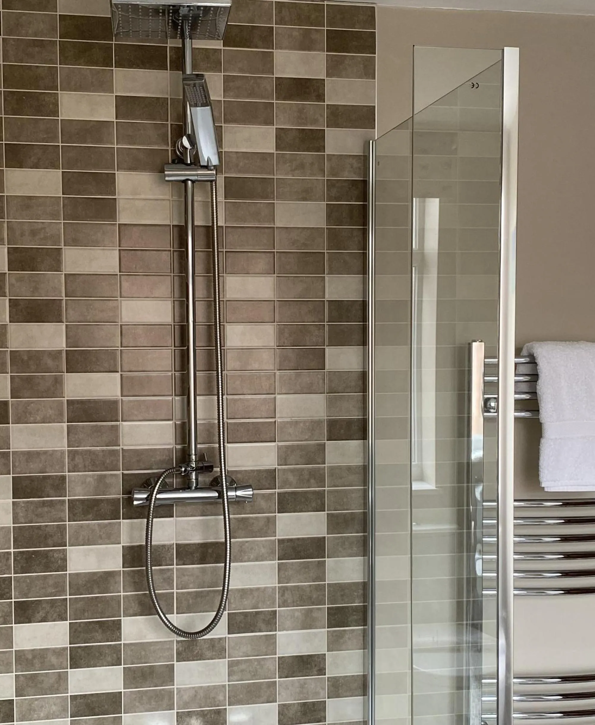 Shower in The Inn on the Moor Hotel