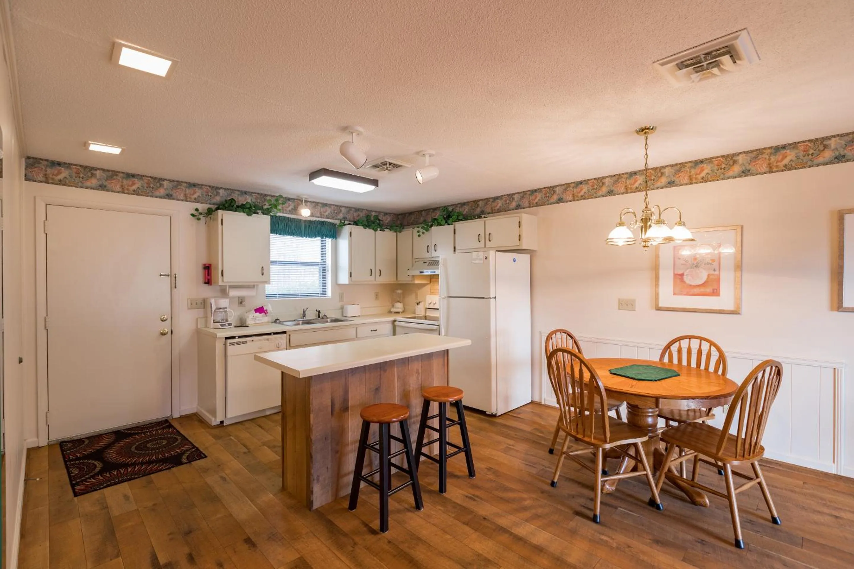 Crown Resorts at Lake Tansi East