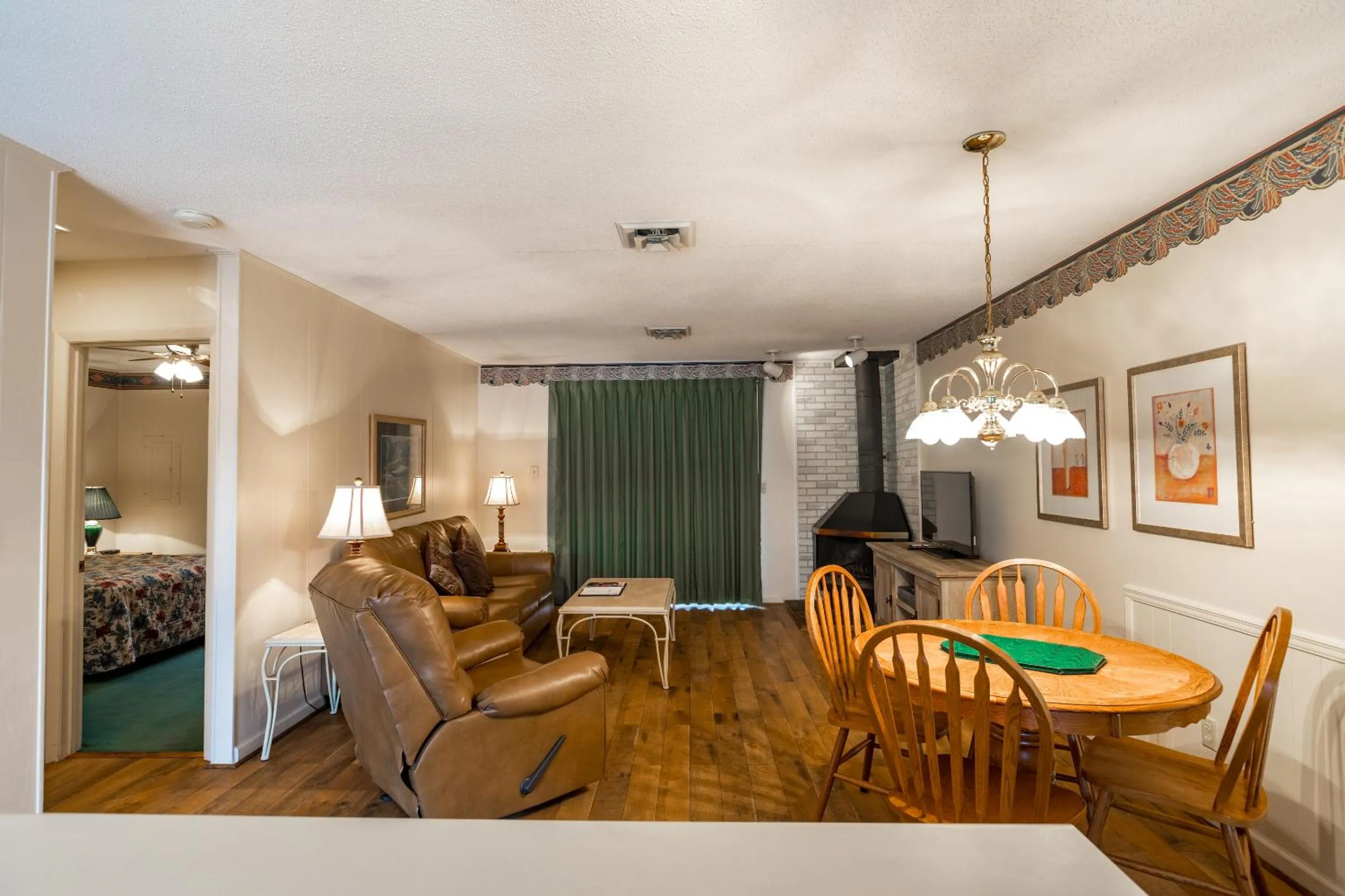 Crown Resorts at Lake Tansi East