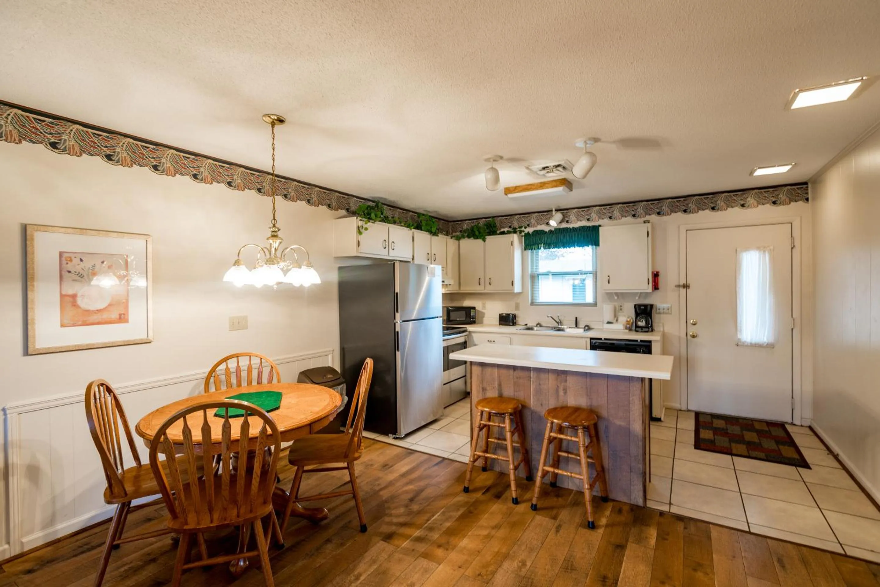 Crown Resorts at Lake Tansi East