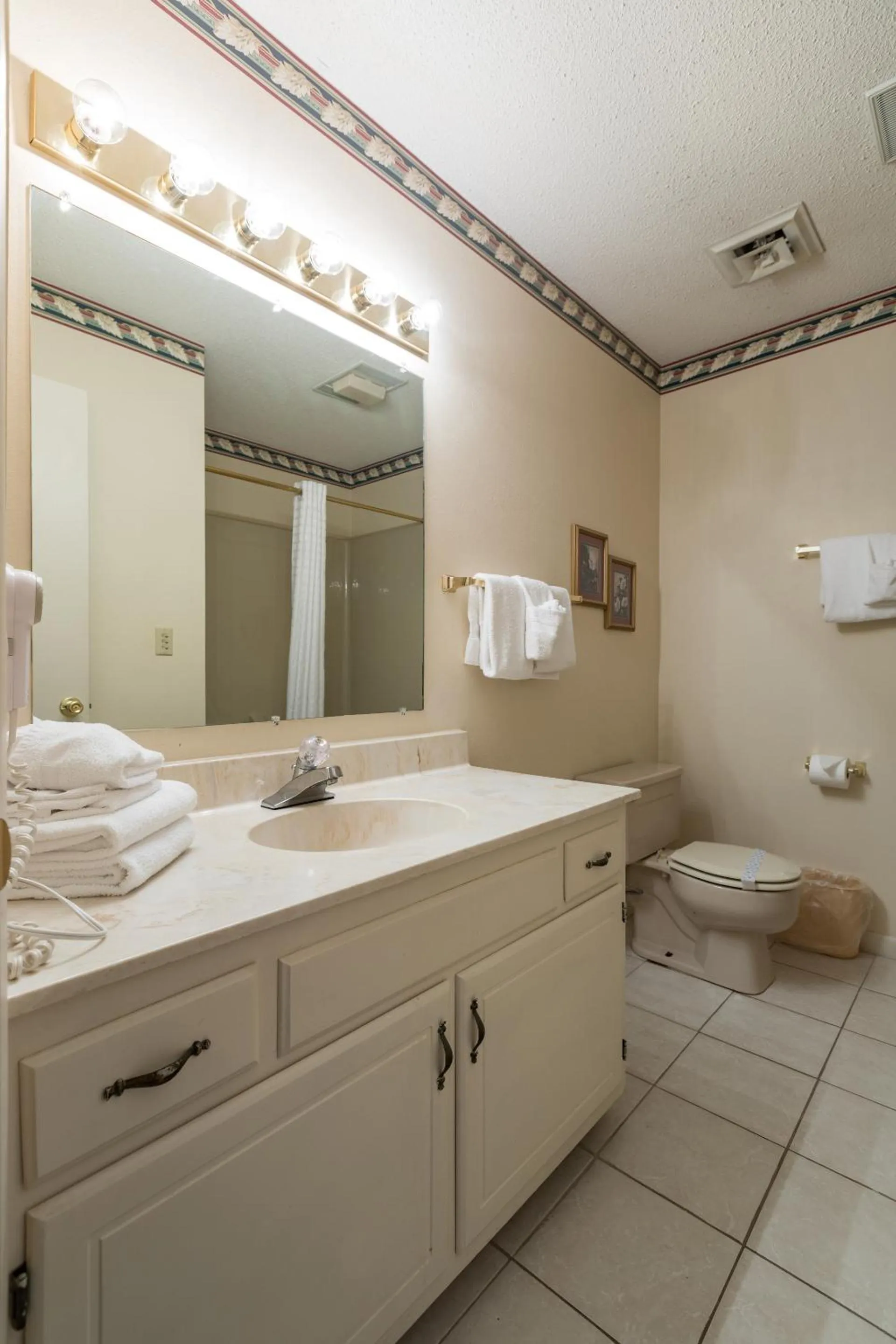 Crown Resorts at Lake Tansi East