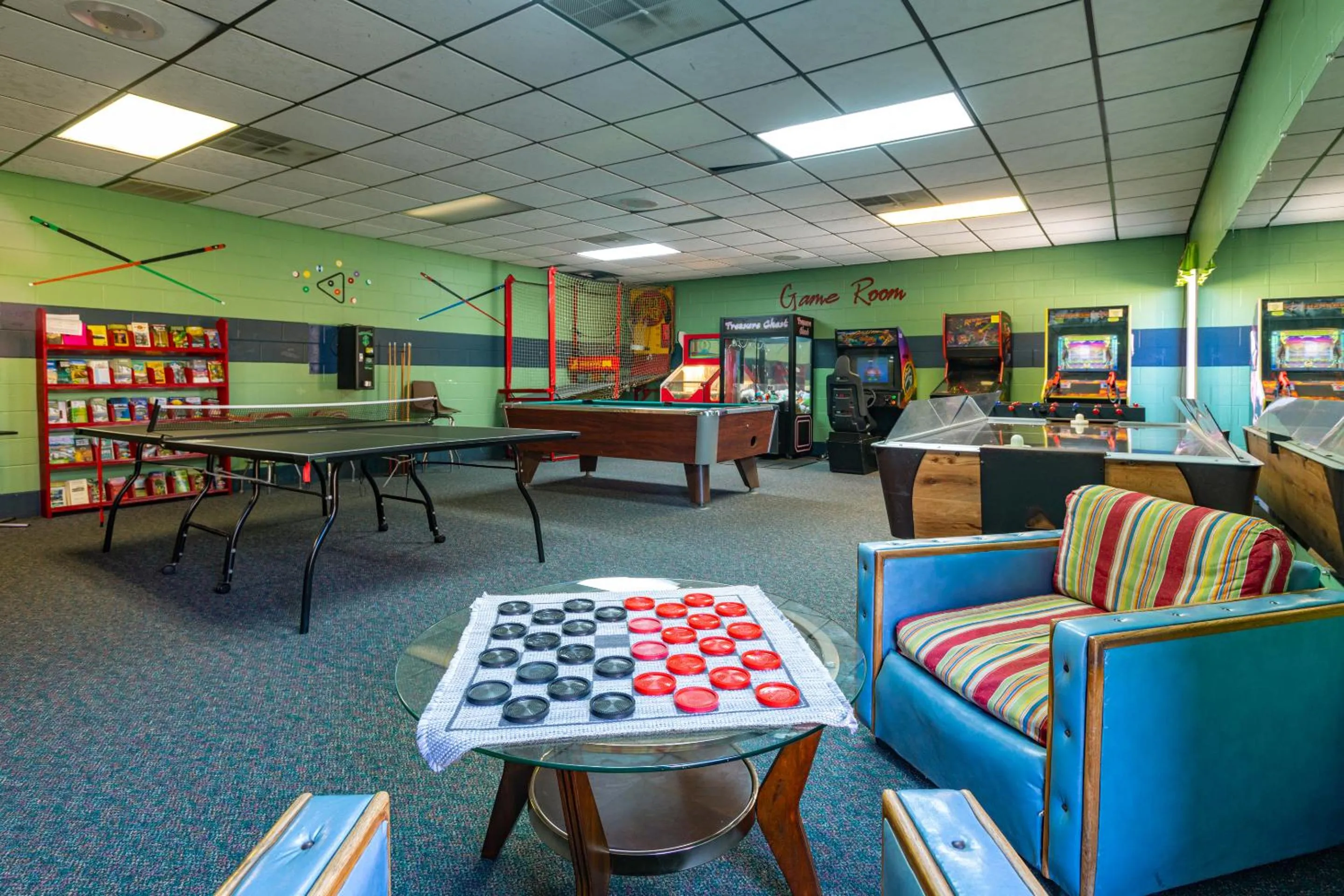 Game Room in Crown Resorts at Lake Tansi East