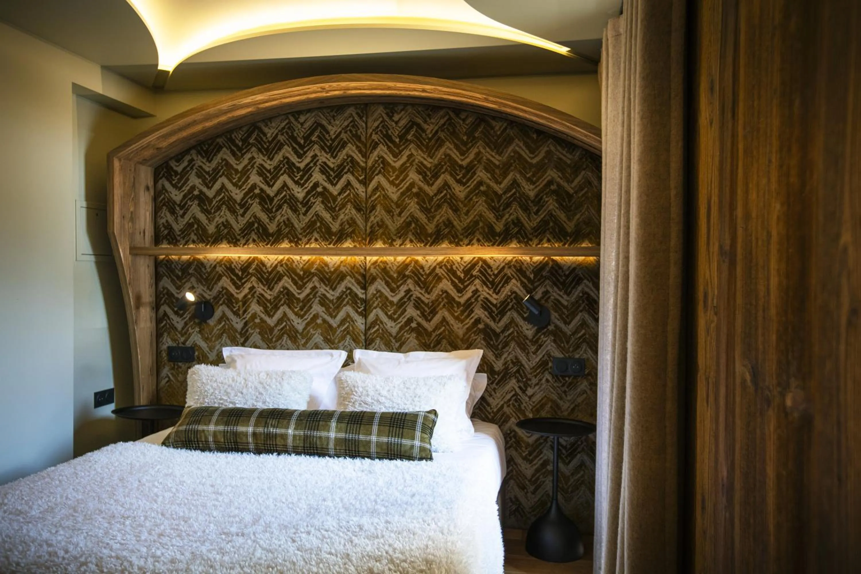 Superior Double Room with Balcony in Hotel Beauregard