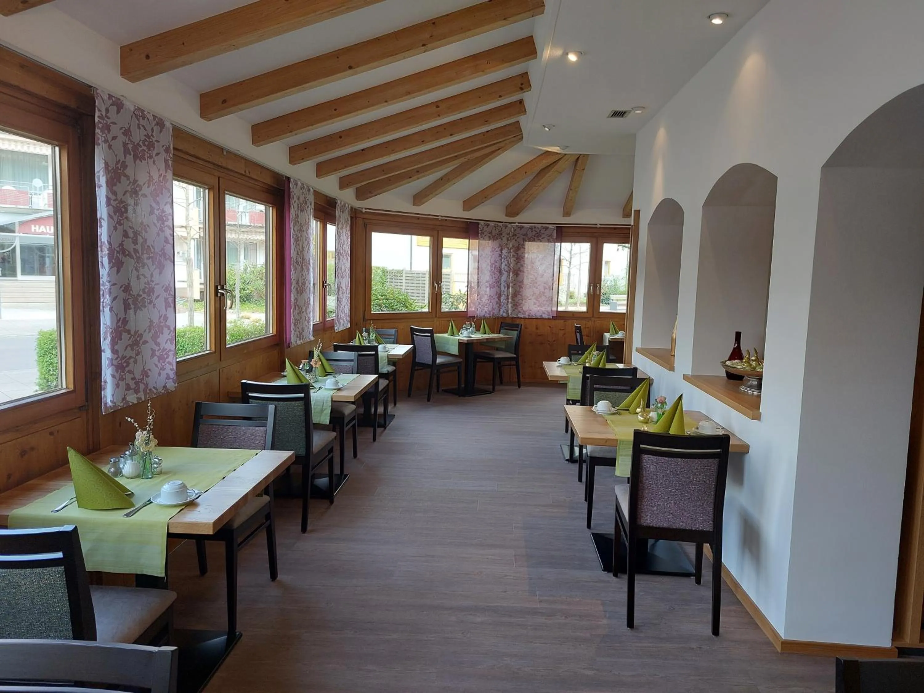 Breakfast in Hotel Garni Vier Jahreszeiten