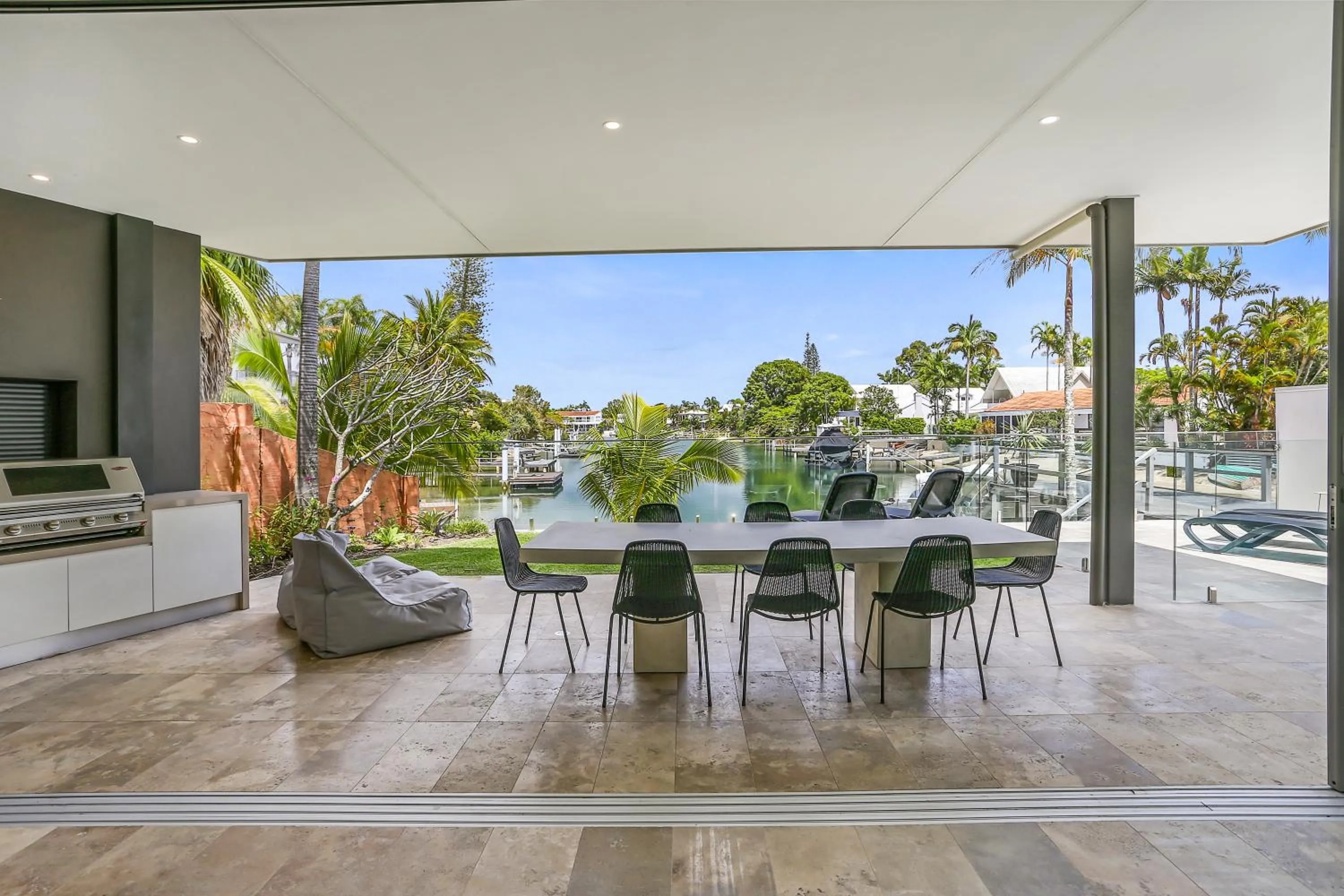 Patio in Go with the flow, Noosa Sound