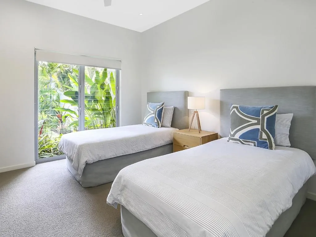 Bed in Go with the flow, Noosa Sound