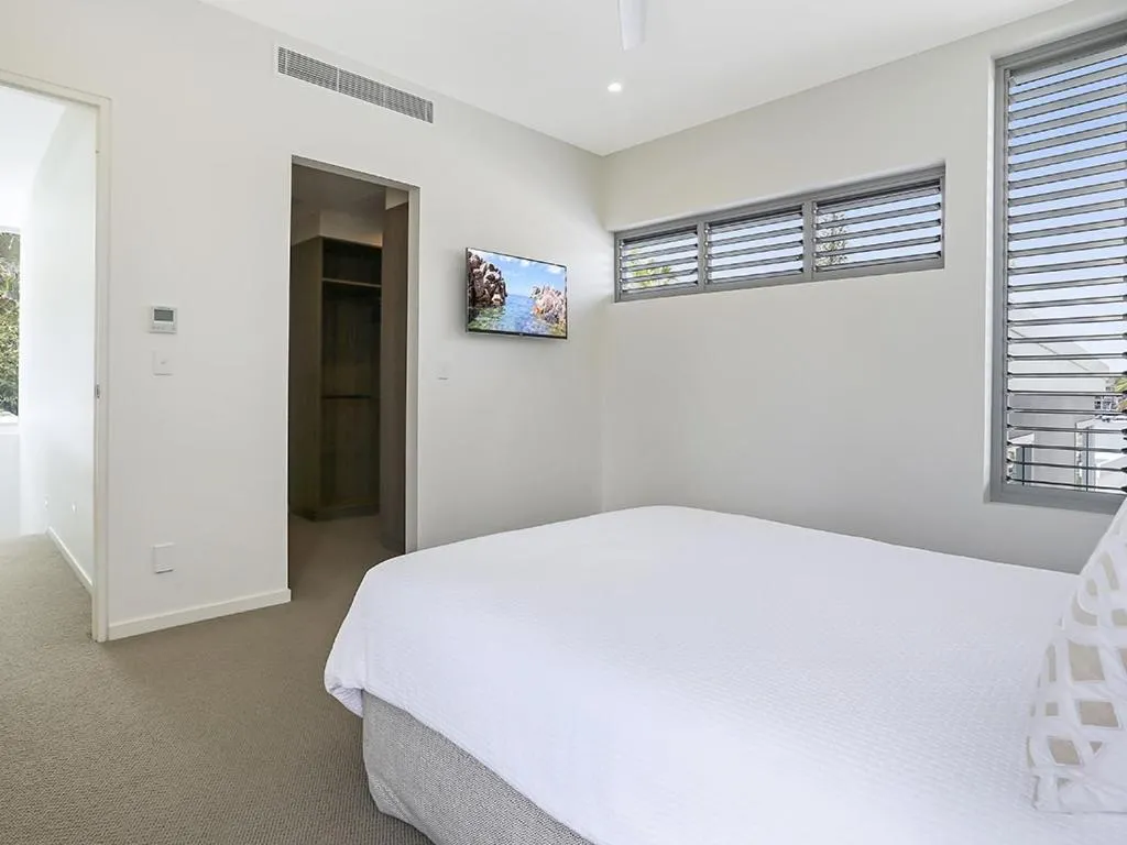 Bed in Go with the flow, Noosa Sound