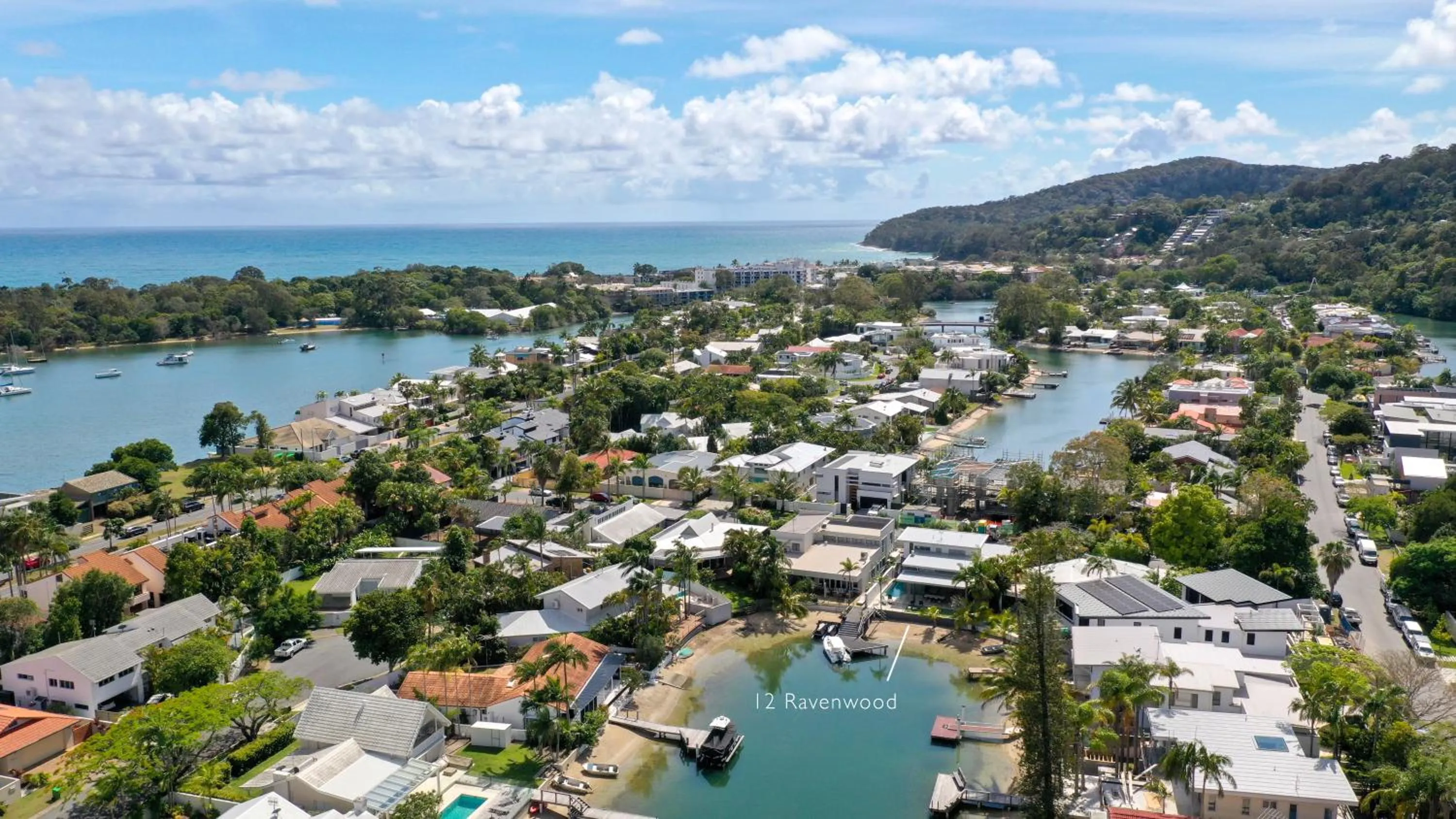 Bird's eye view in Go with the flow, Noosa Sound