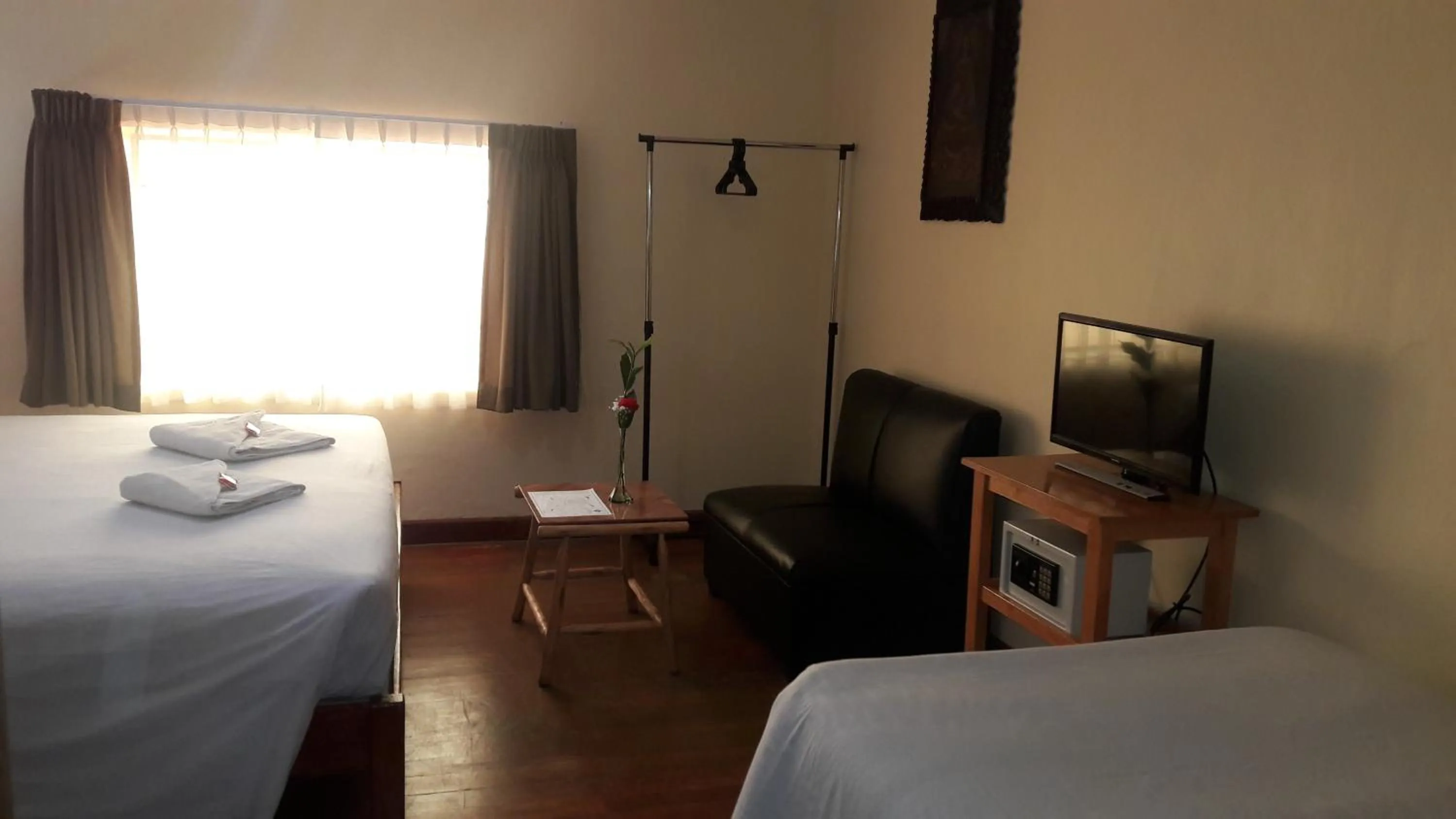 Photo of the whole room, Bed in Kurumi Hostel