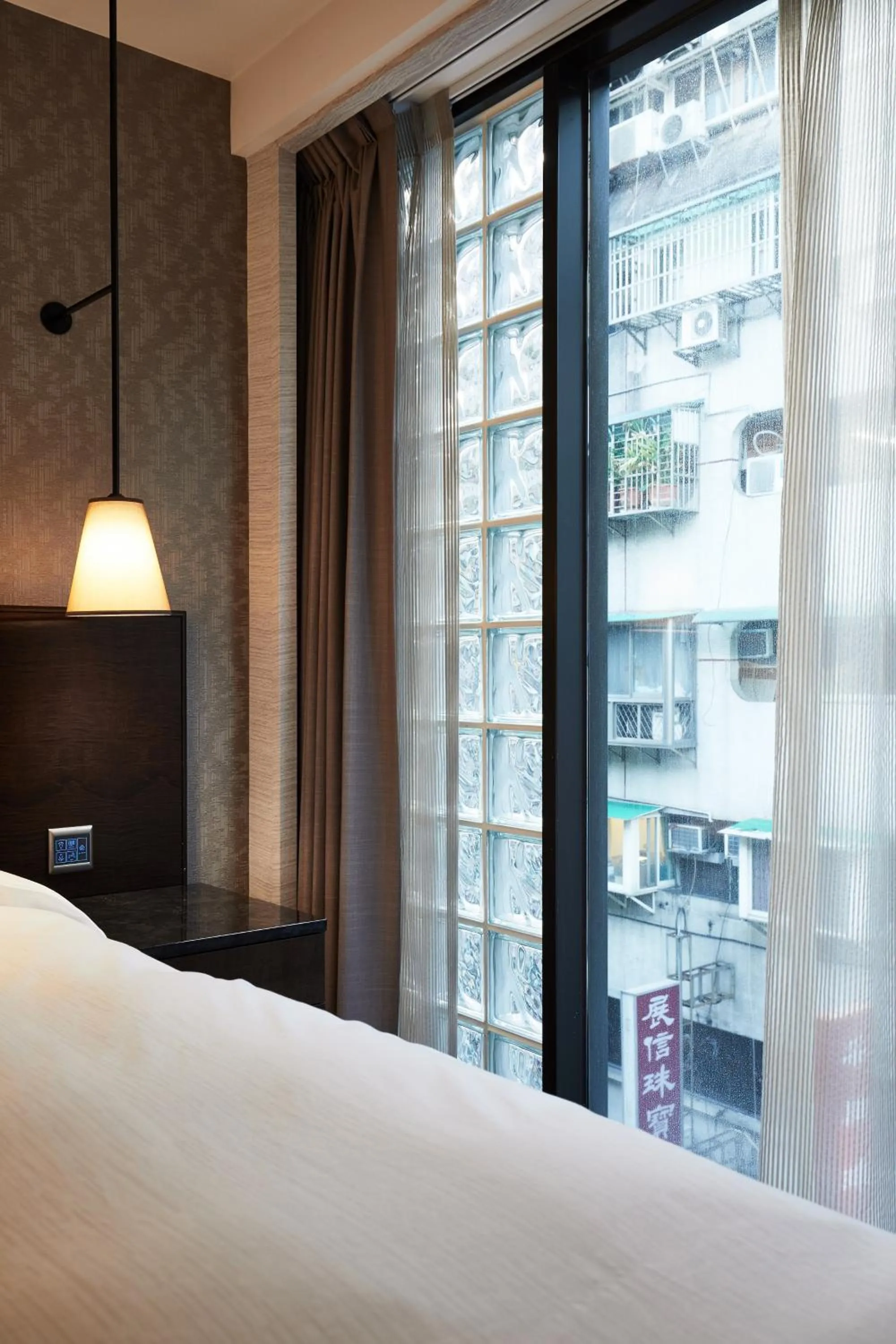 City view, Bed in Tango Inn Taipei ZhongShan