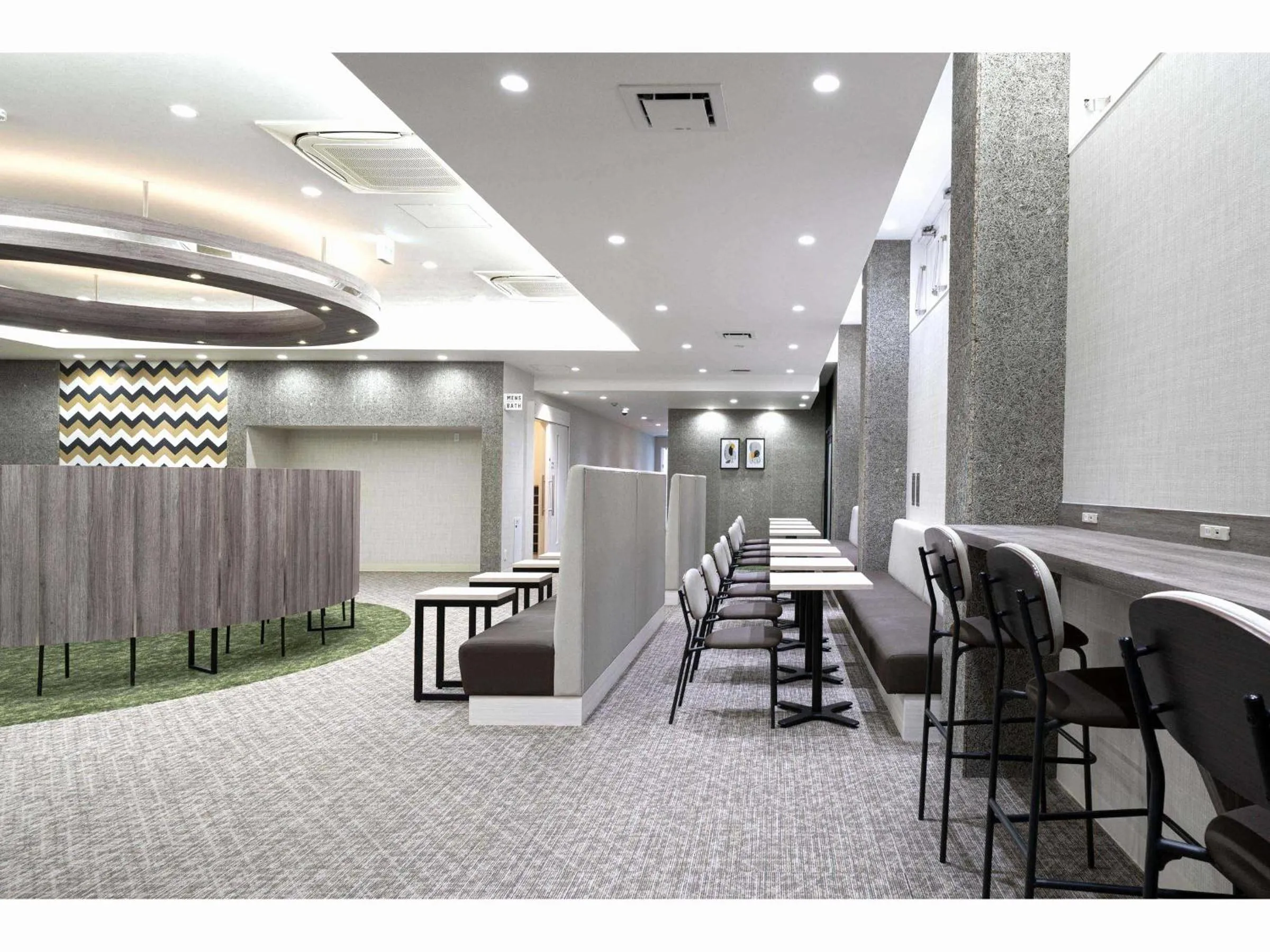 Food and drinks in Capsule Hotel J Garden Shin-Osaka