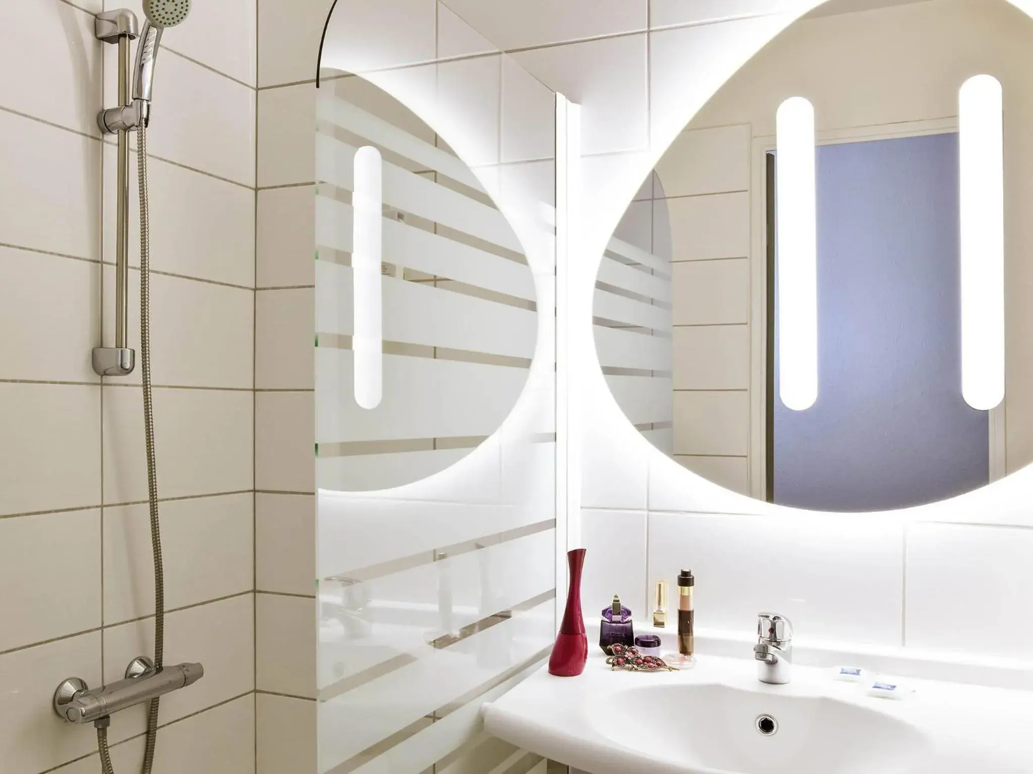 Bedroom in ibis budget Grigny Centre Bedroom in ibis budget Grigny Centre