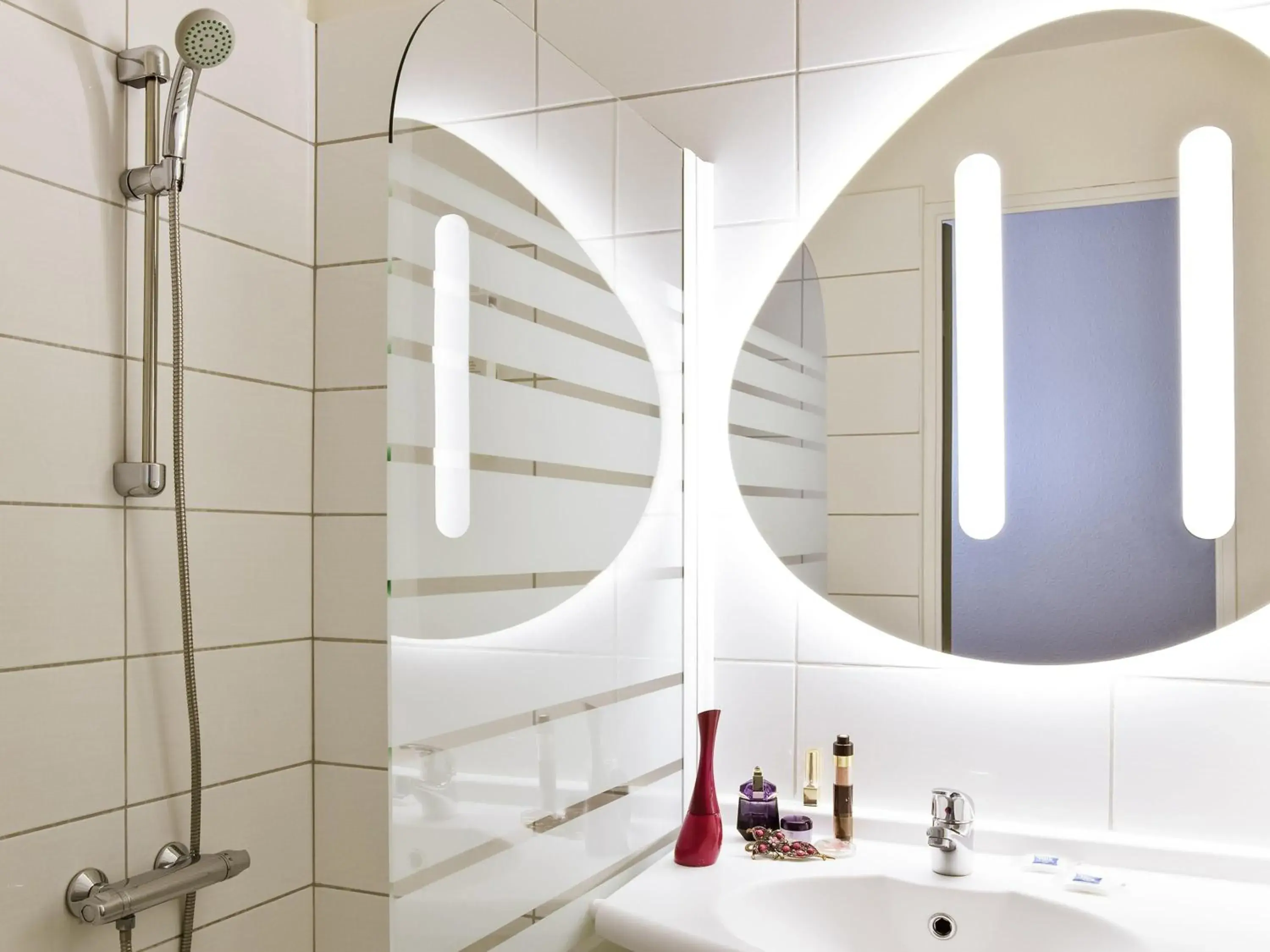 Bedroom in ibis budget Grigny Centre Bedroom in ibis budget Grigny Centre